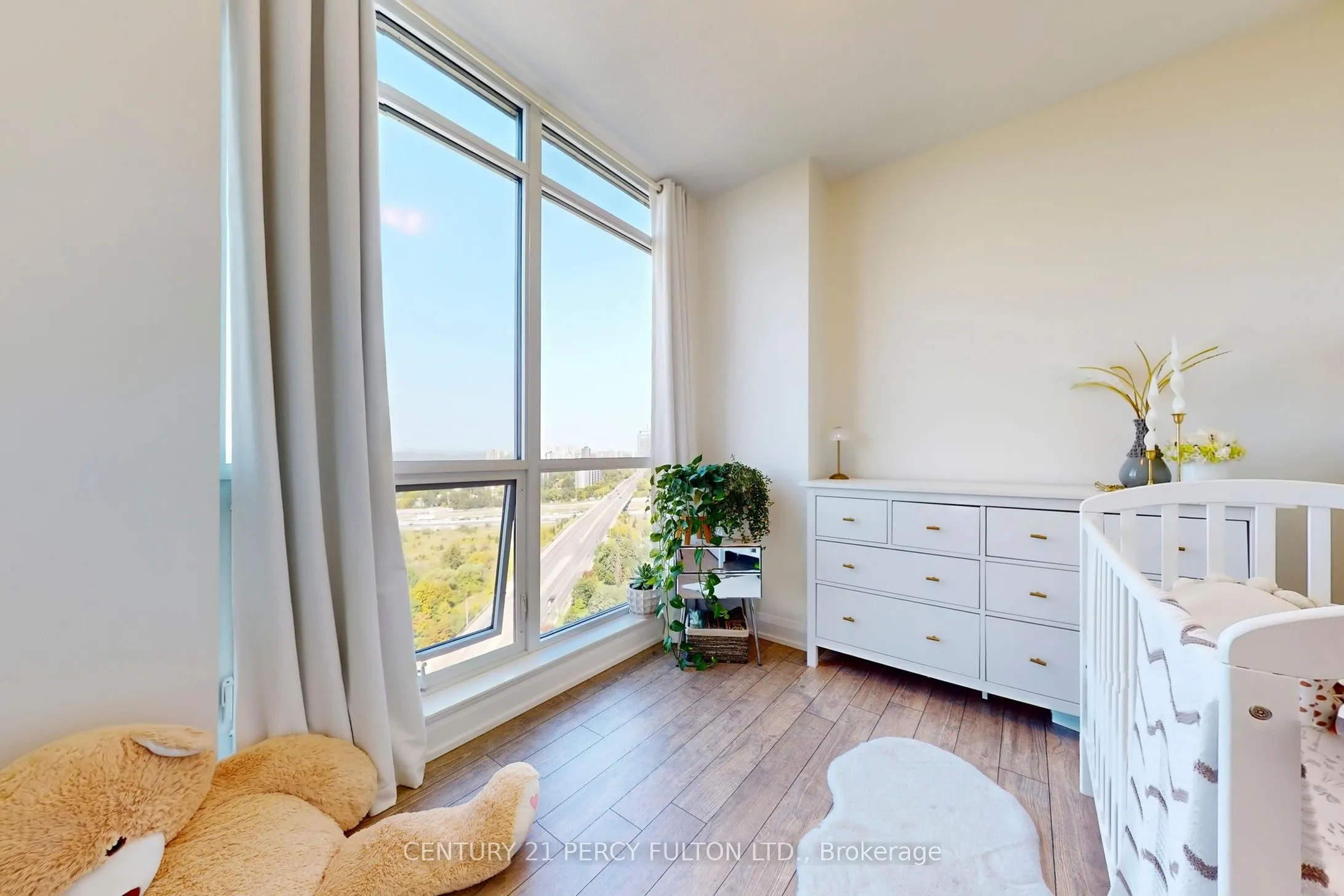 18 Graydon Hall Drive, #2405