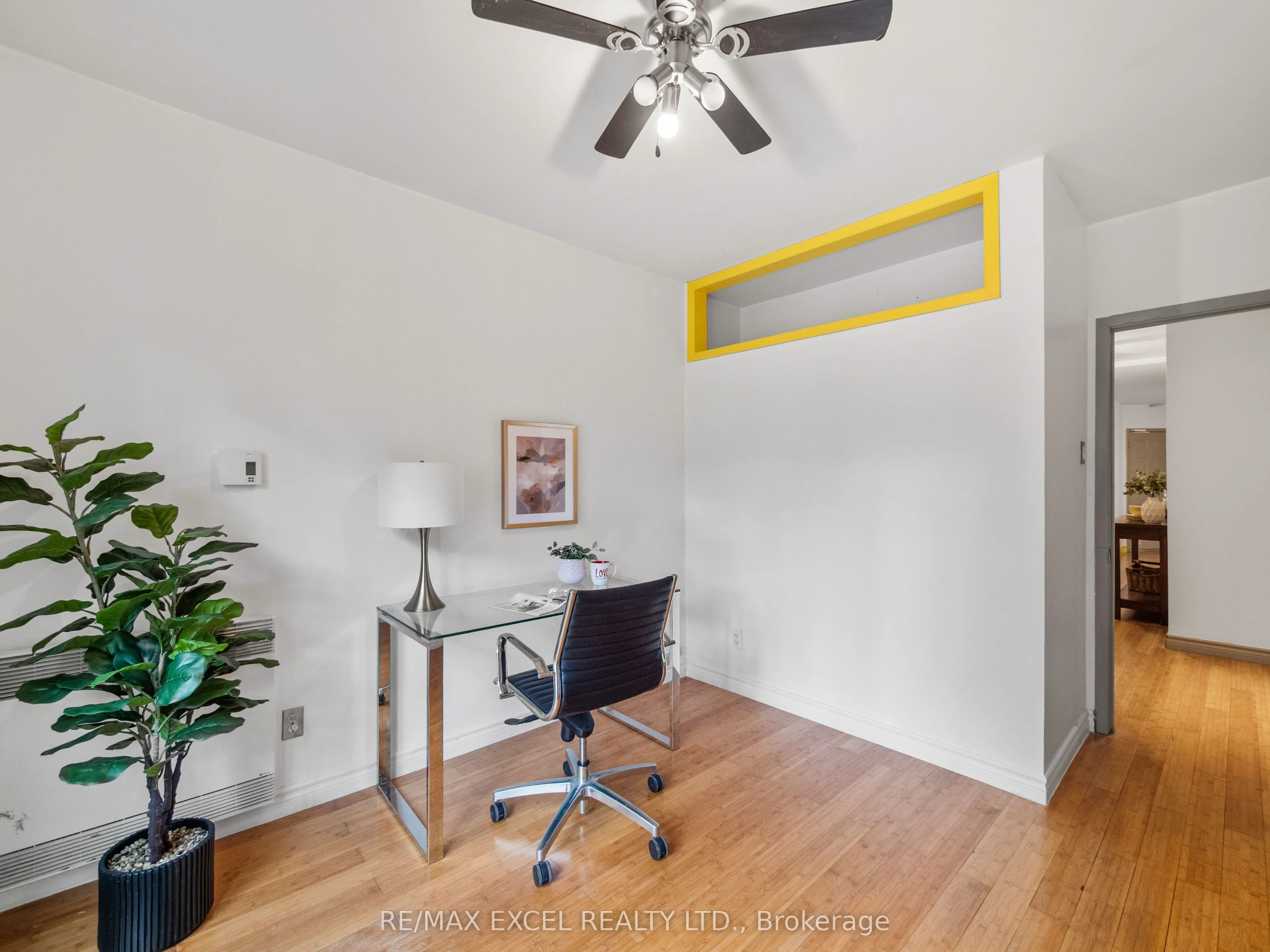 137 Gerrard Street E, #Main