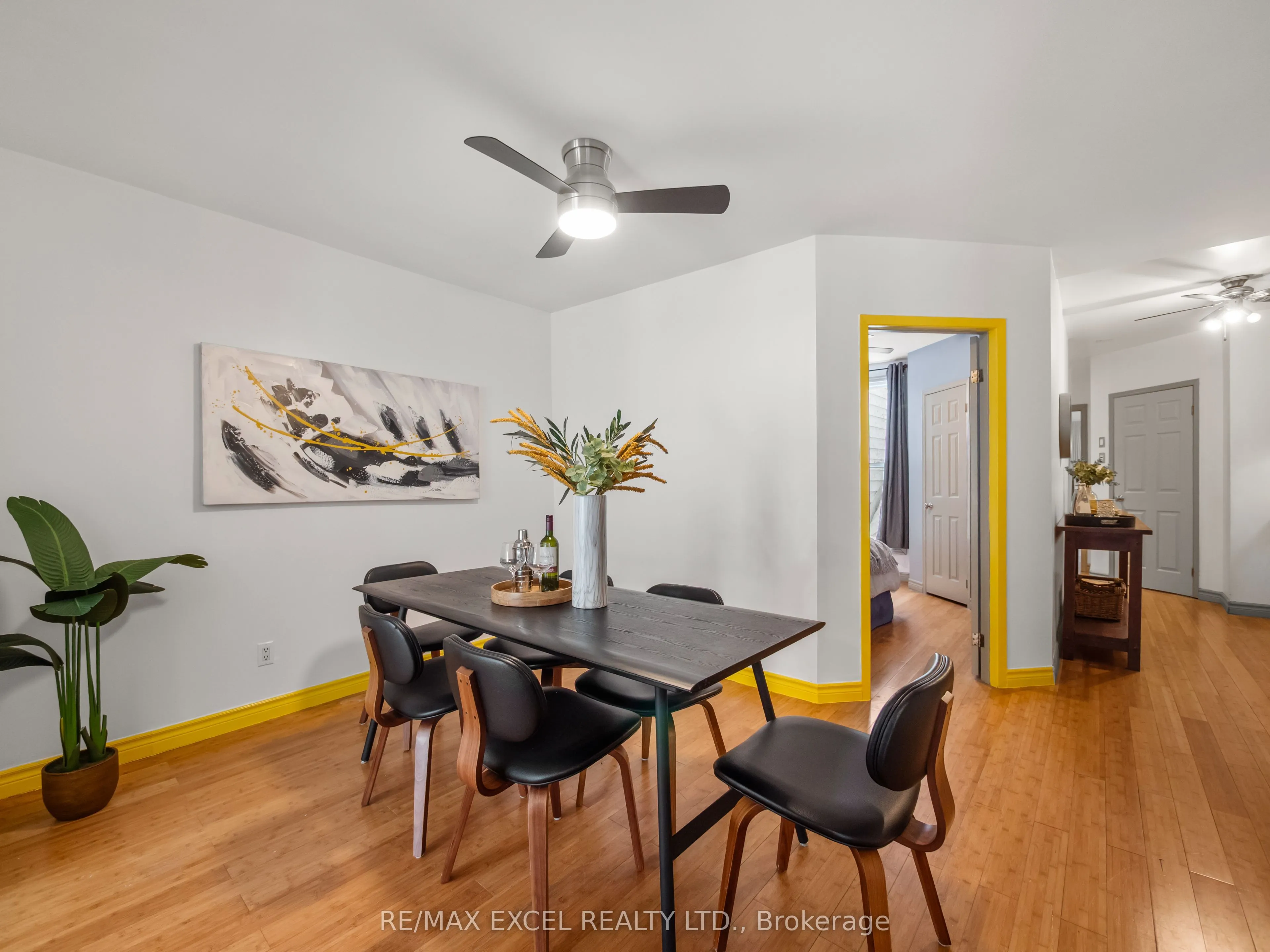 137 Gerrard Street E, #Main