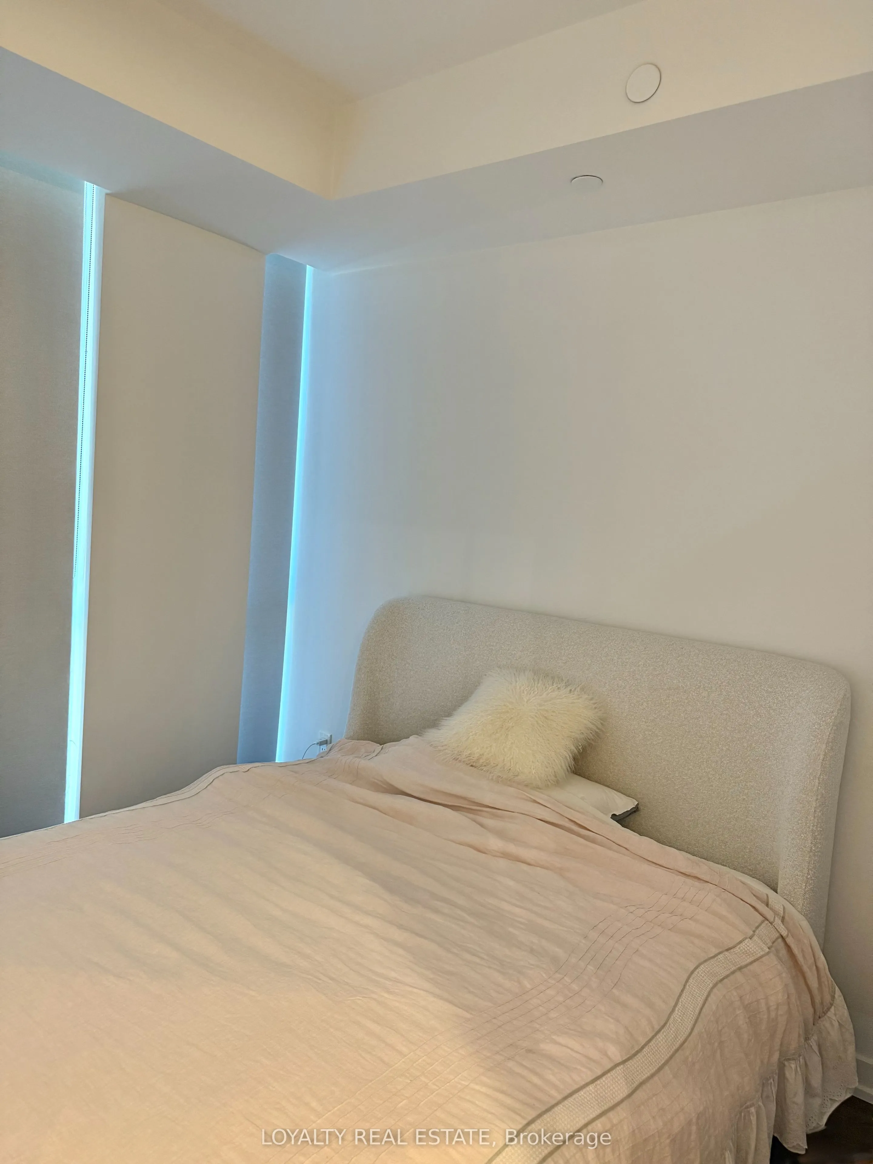 1 Yorkville Avenue, #801