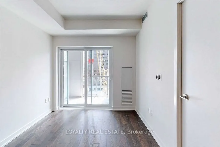 1 Yorkville Avenue, #801