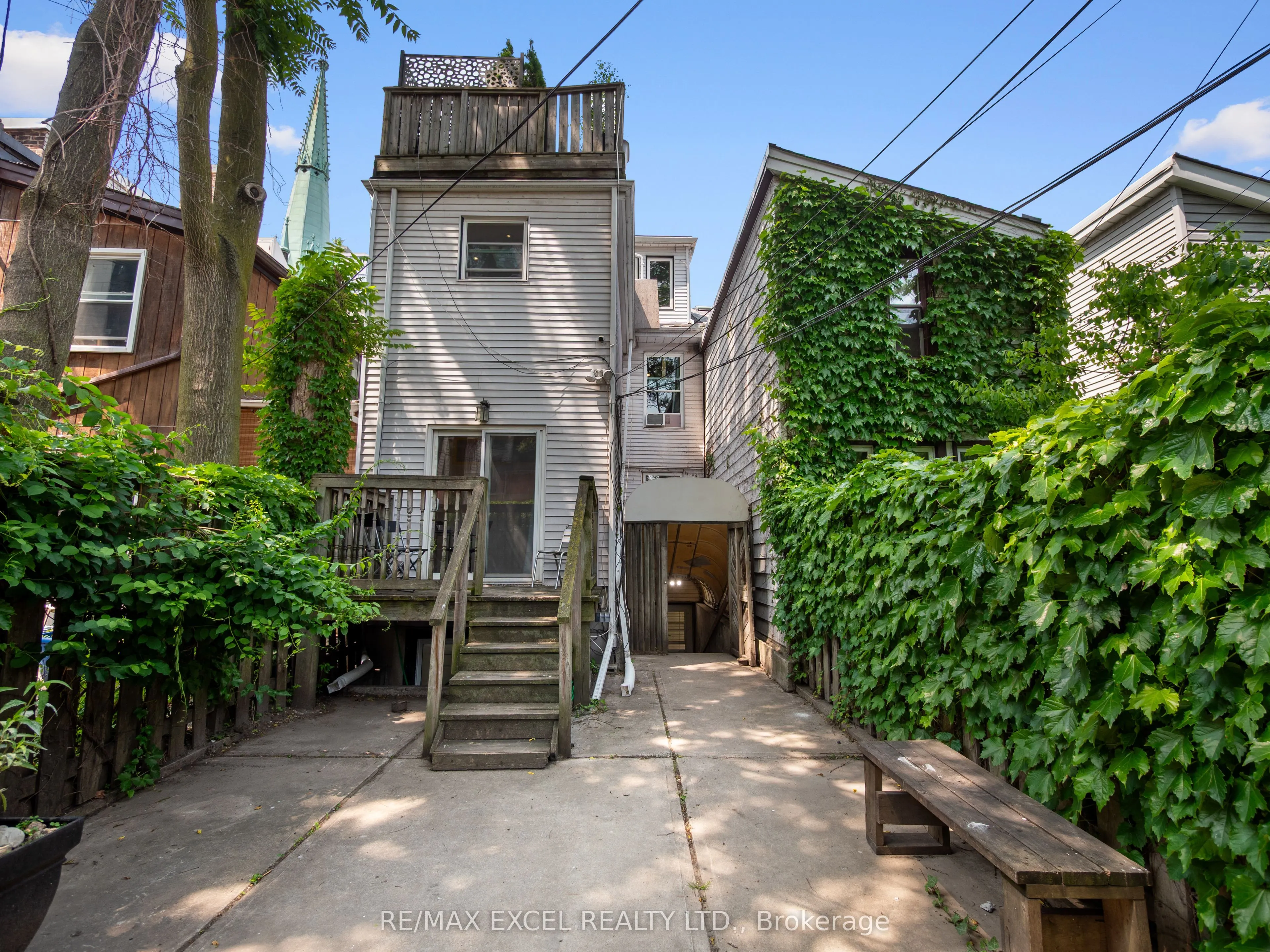 137 Gerrard Street E, #Bsmt