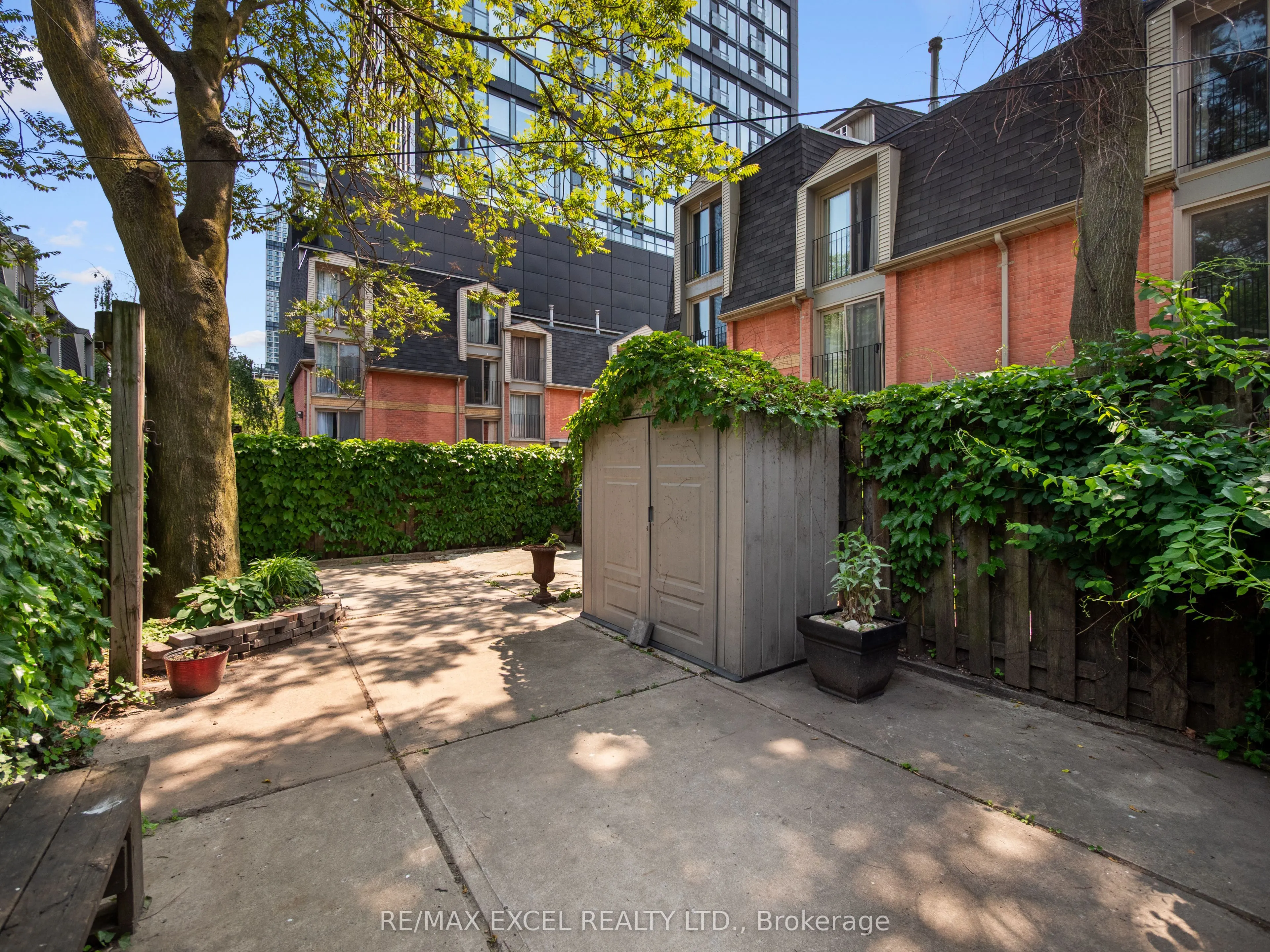 137 Gerrard Street E, #Bsmt