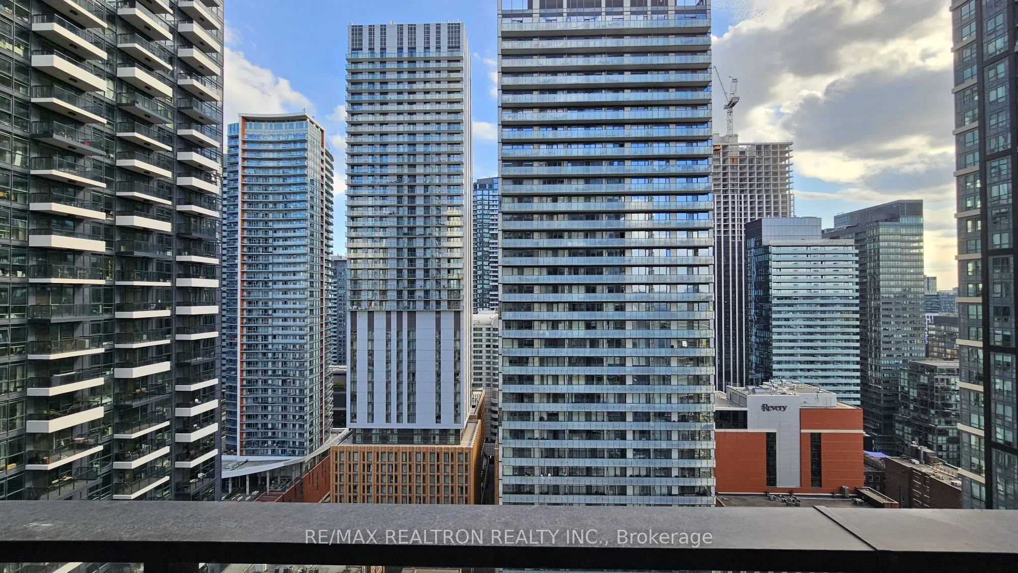 125 Peter Street, #2410