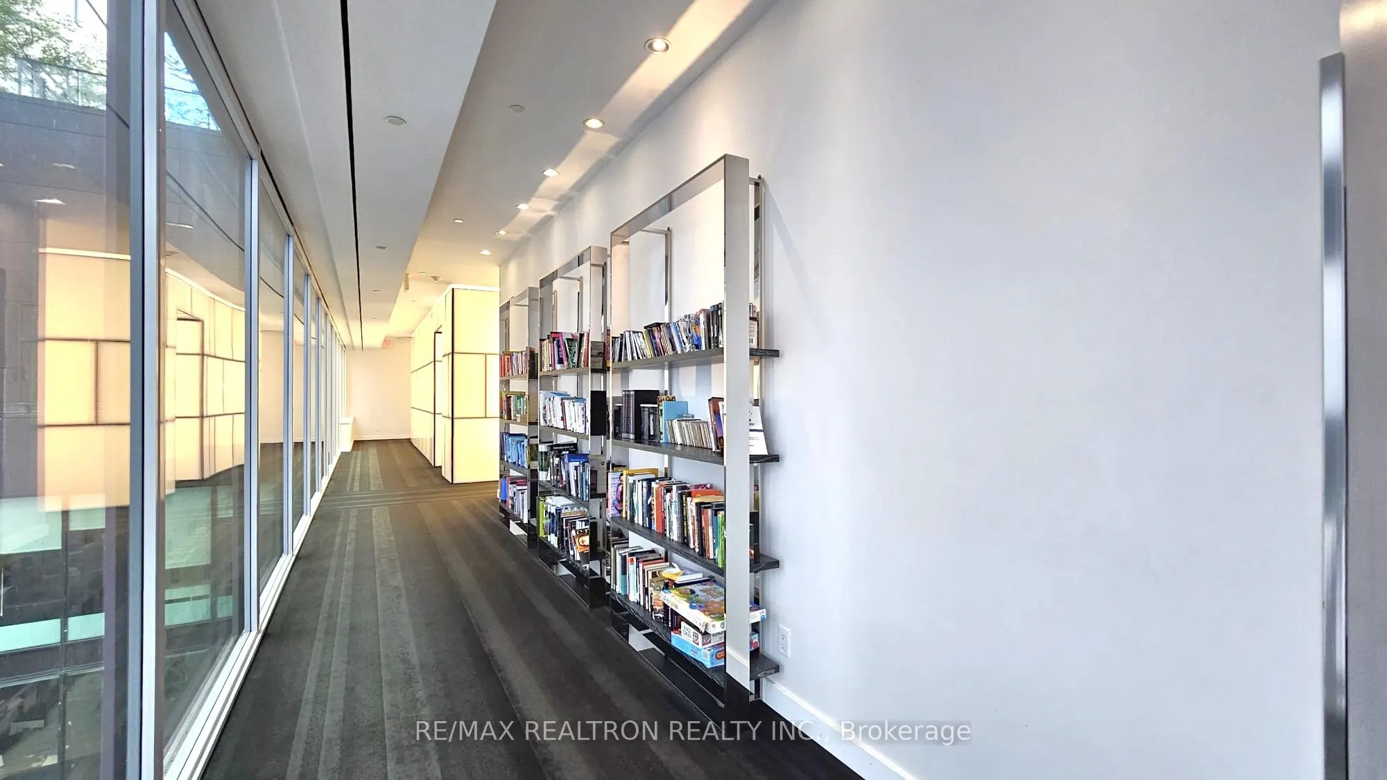 125 Peter Street, #2410
