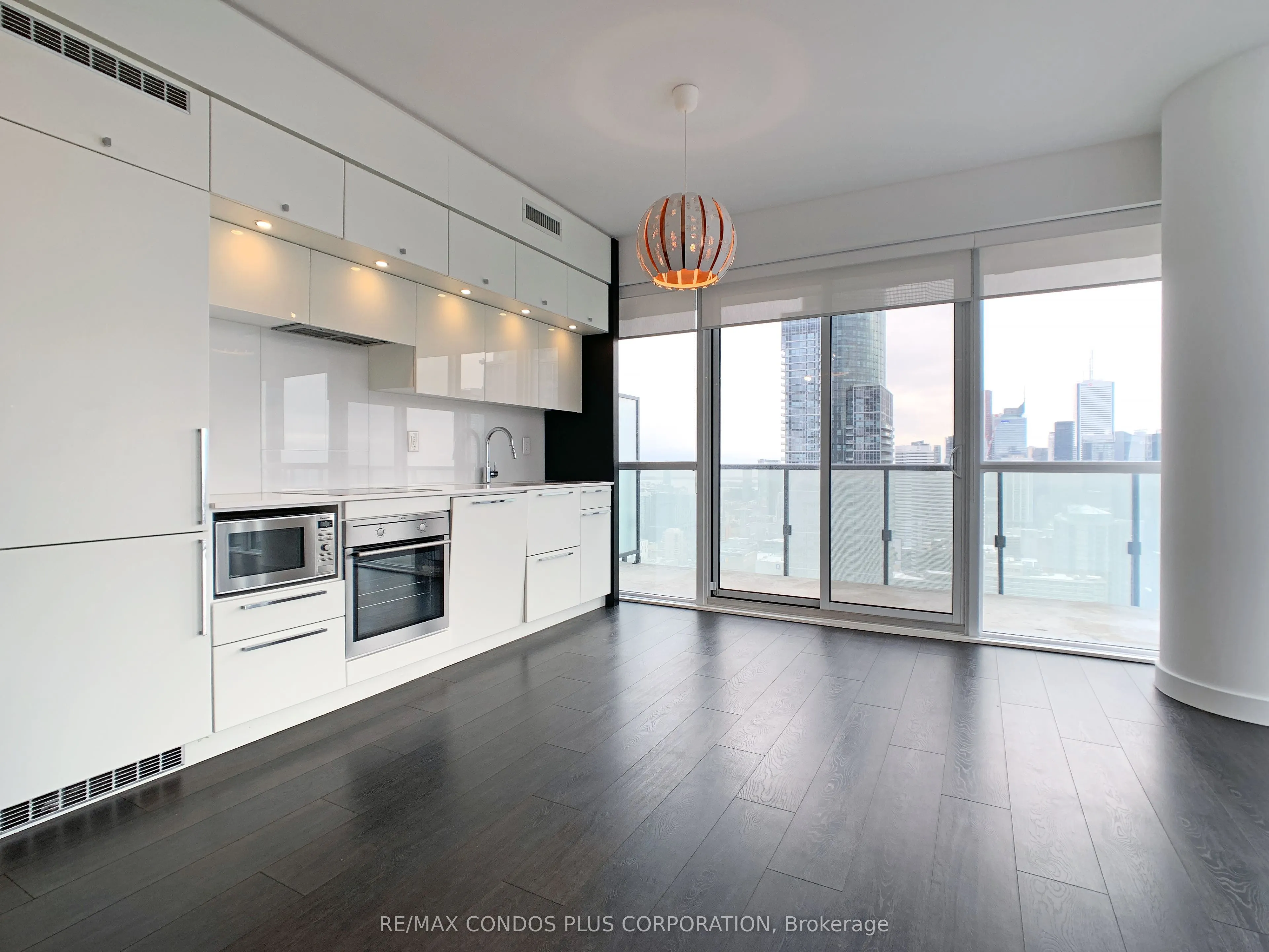 15 Grenville Street, #3803