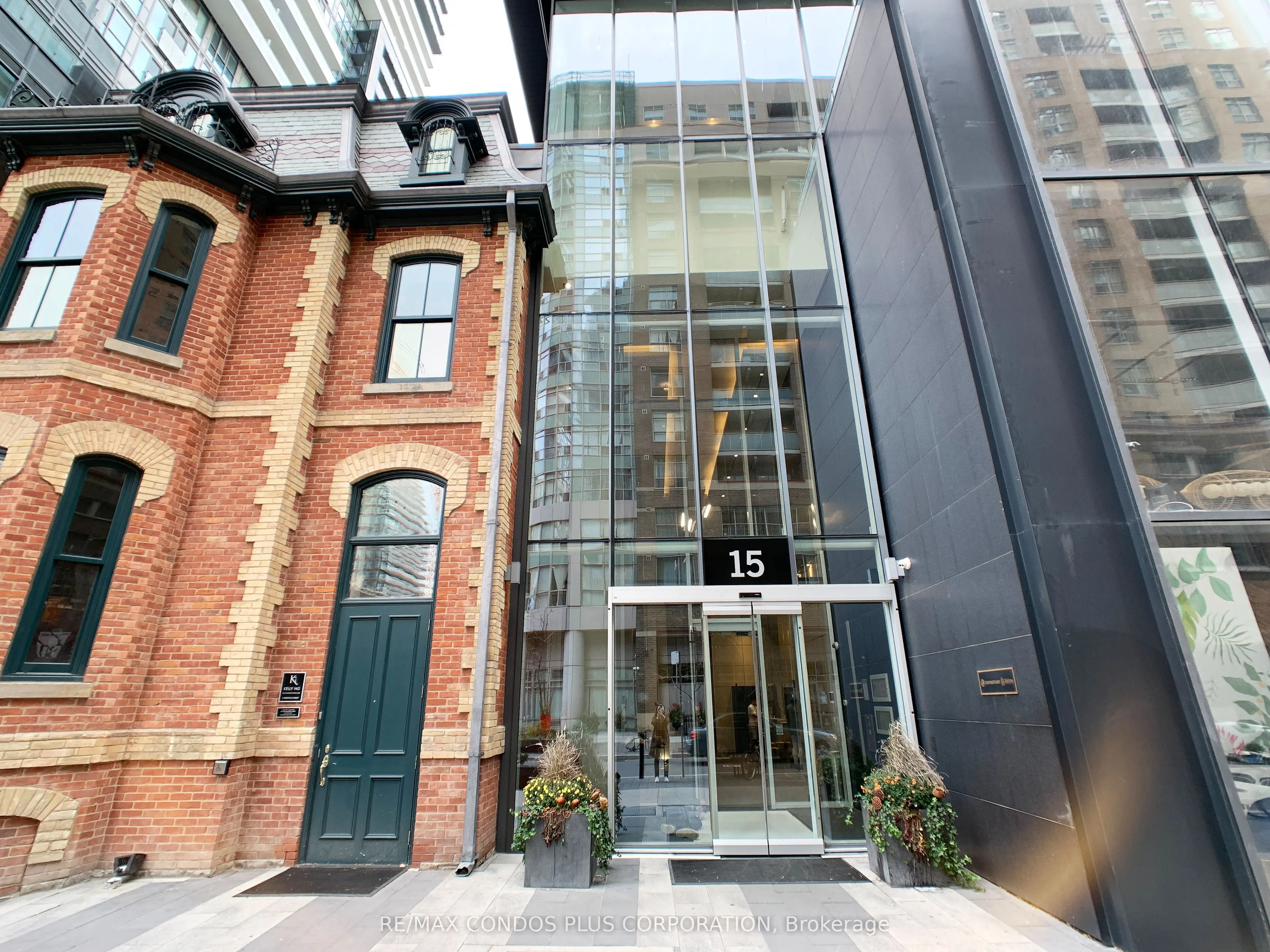 15 Grenville Street, #3803