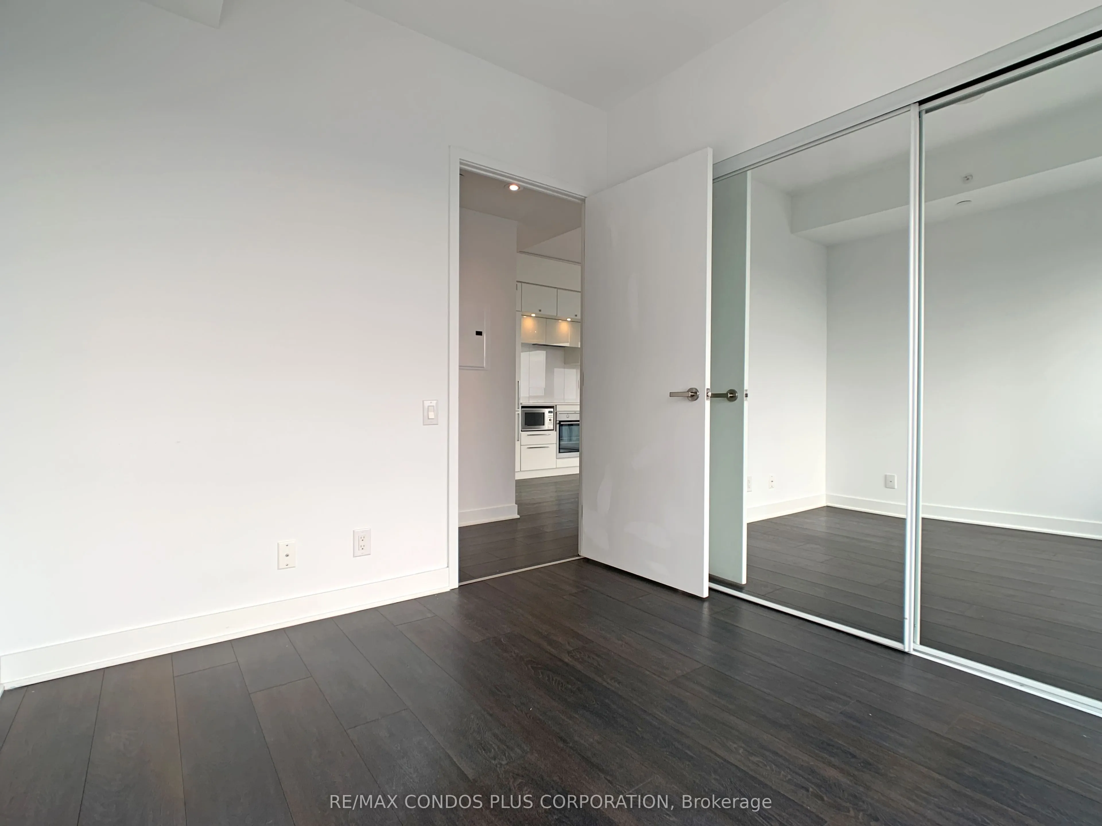 15 Grenville Street, #3803