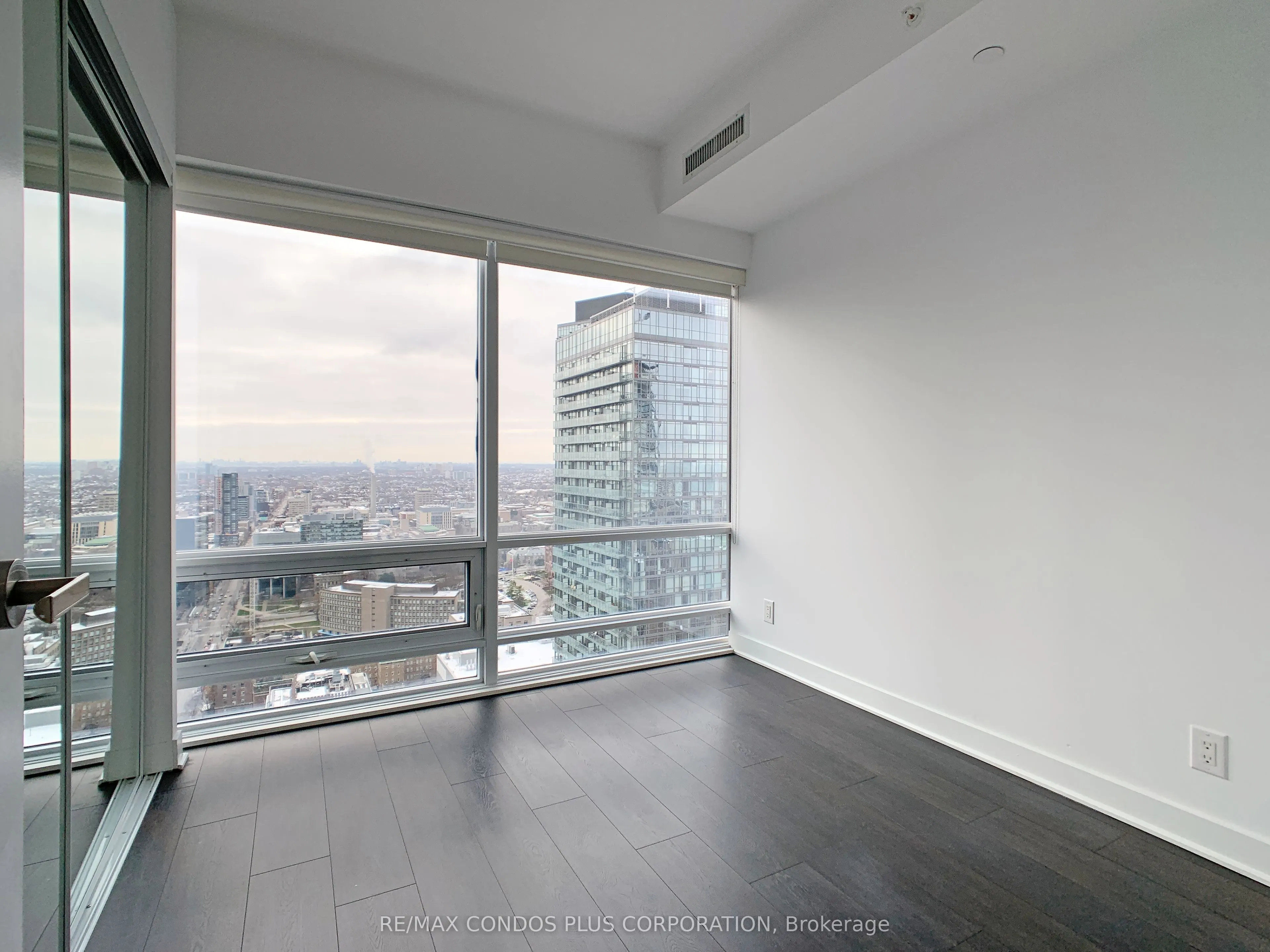 15 Grenville Street, #3803