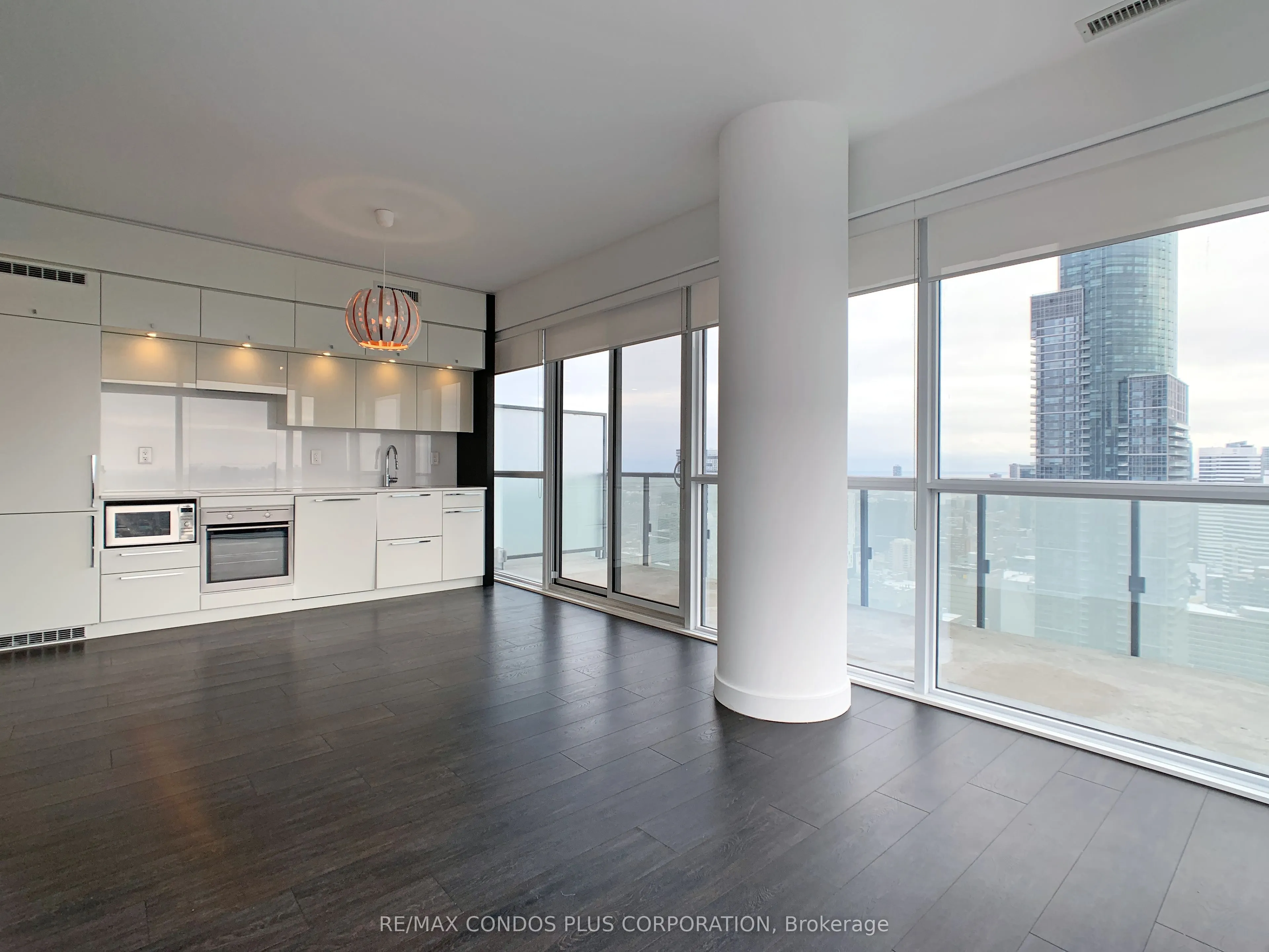 15 Grenville Street, #3803