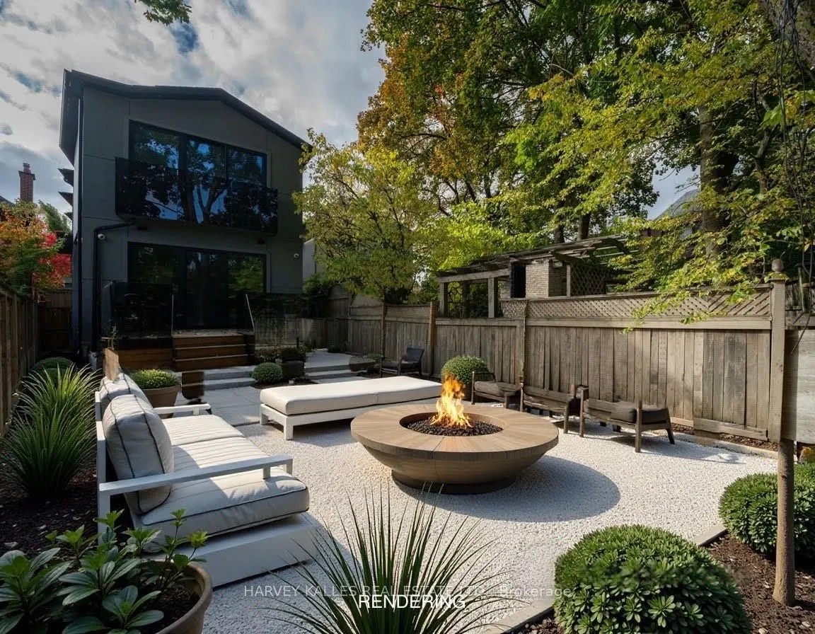 4 Douglas Crescent