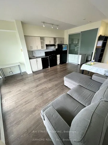 160 Vanderhoof Avenue, #518