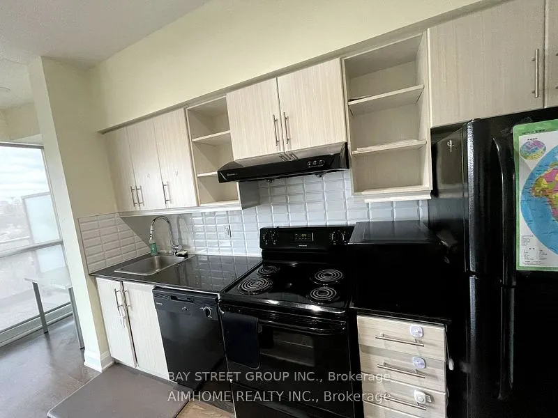 160 Vanderhoof Avenue, #518