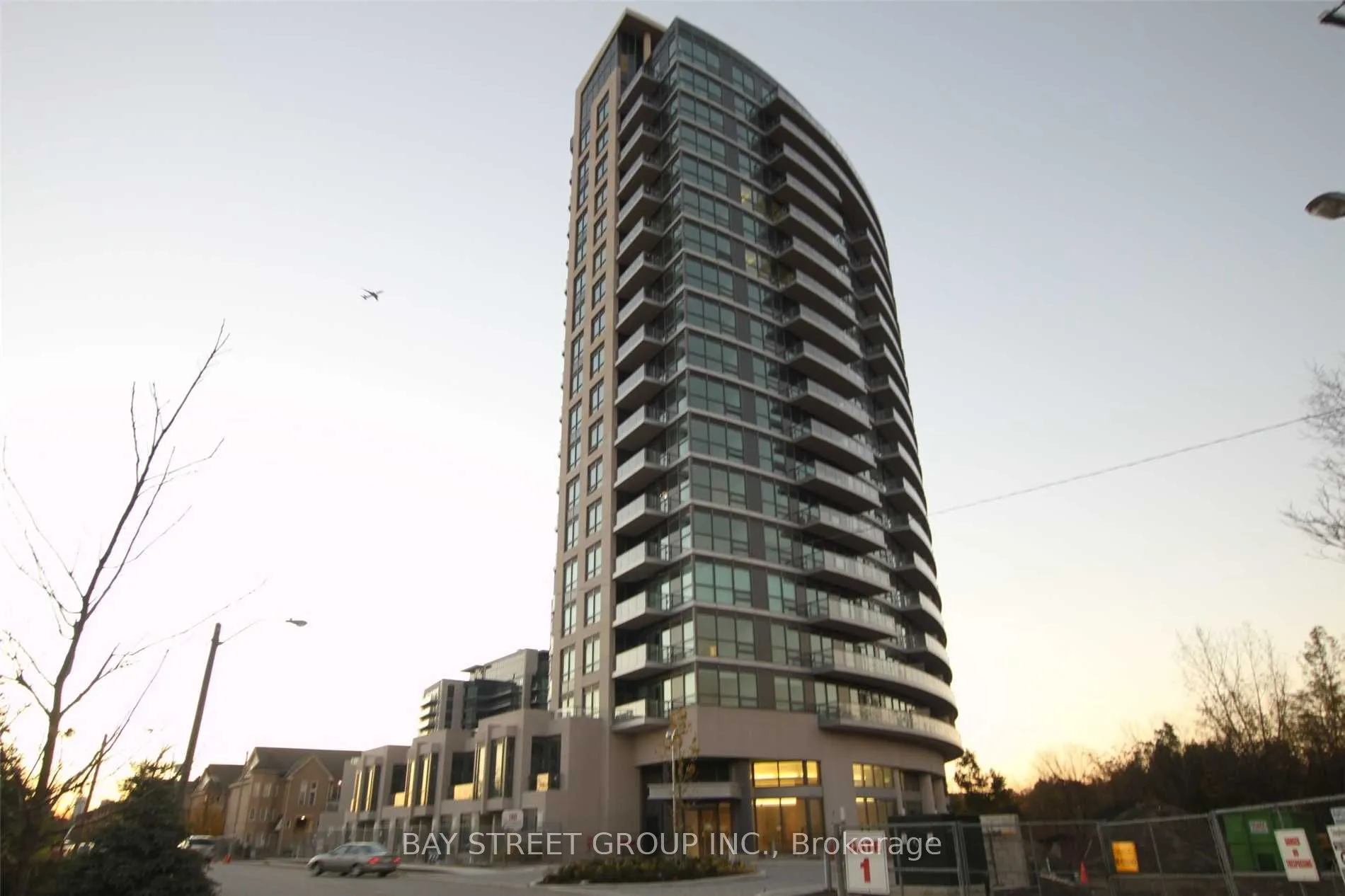 160 Vanderhoof Avenue, #518