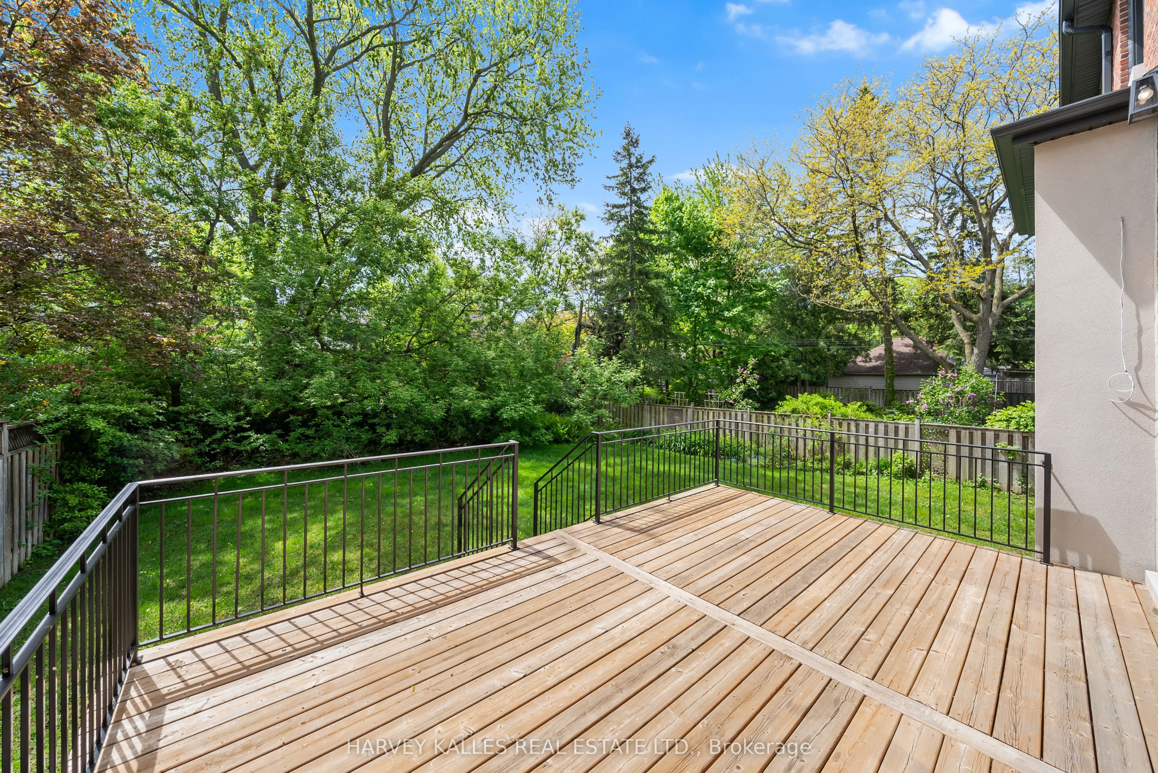 163 Cortleigh Boulevard