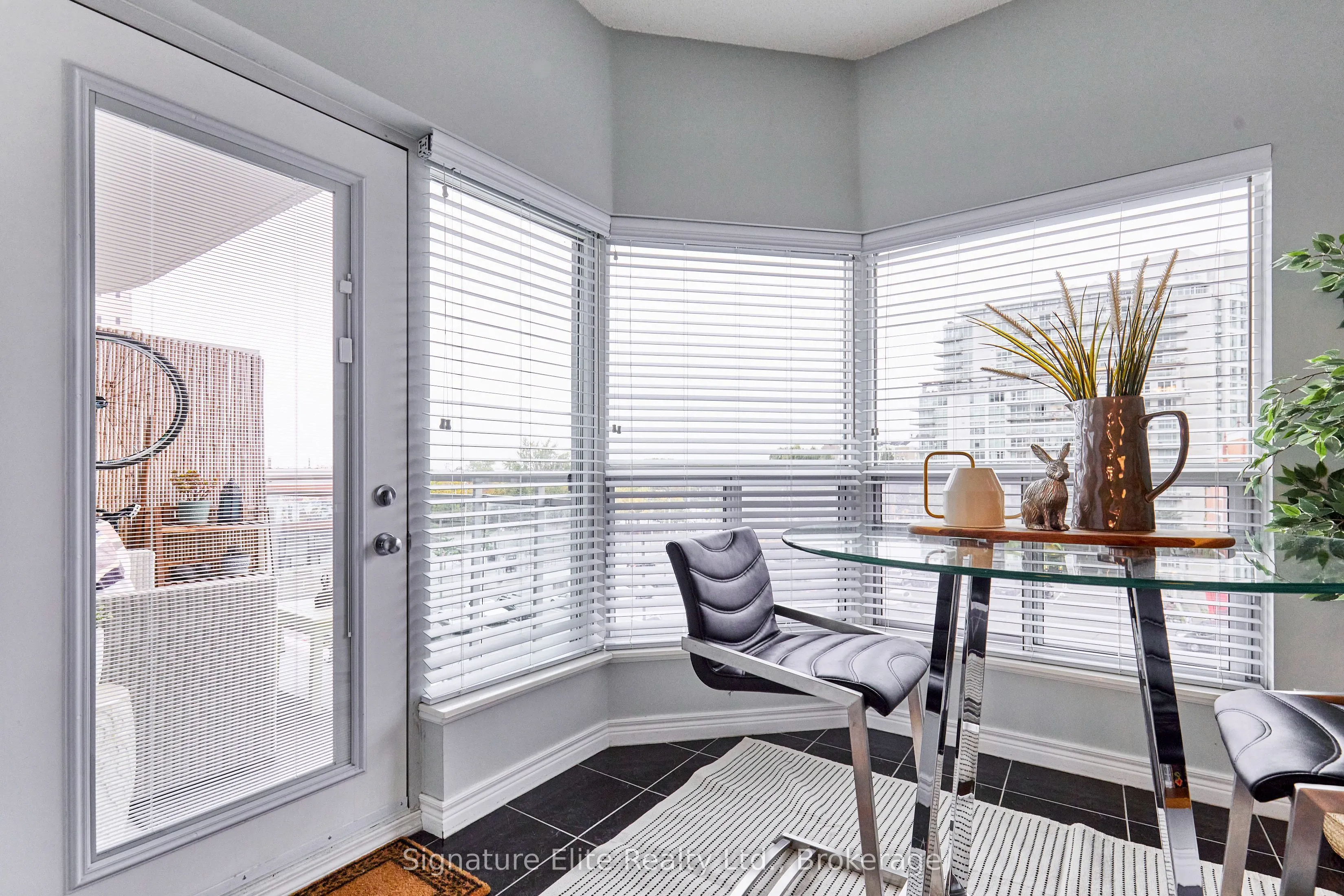 600 Queens Quay W, #618