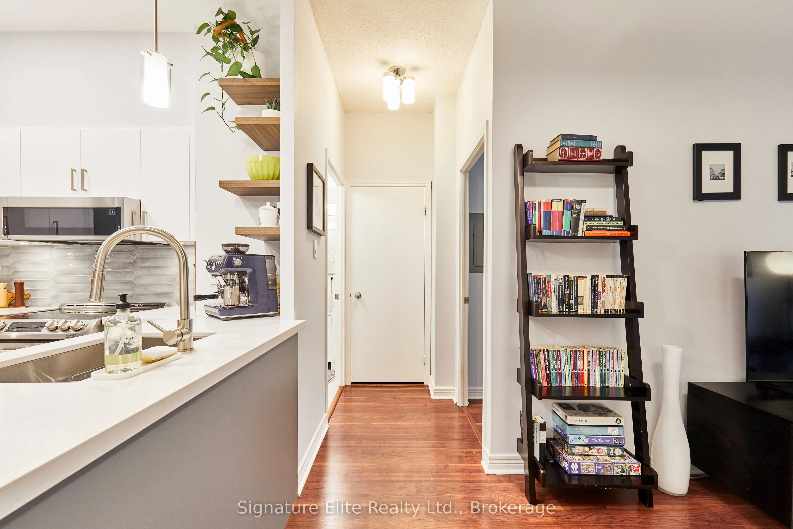 600 Queens Quay W, #618