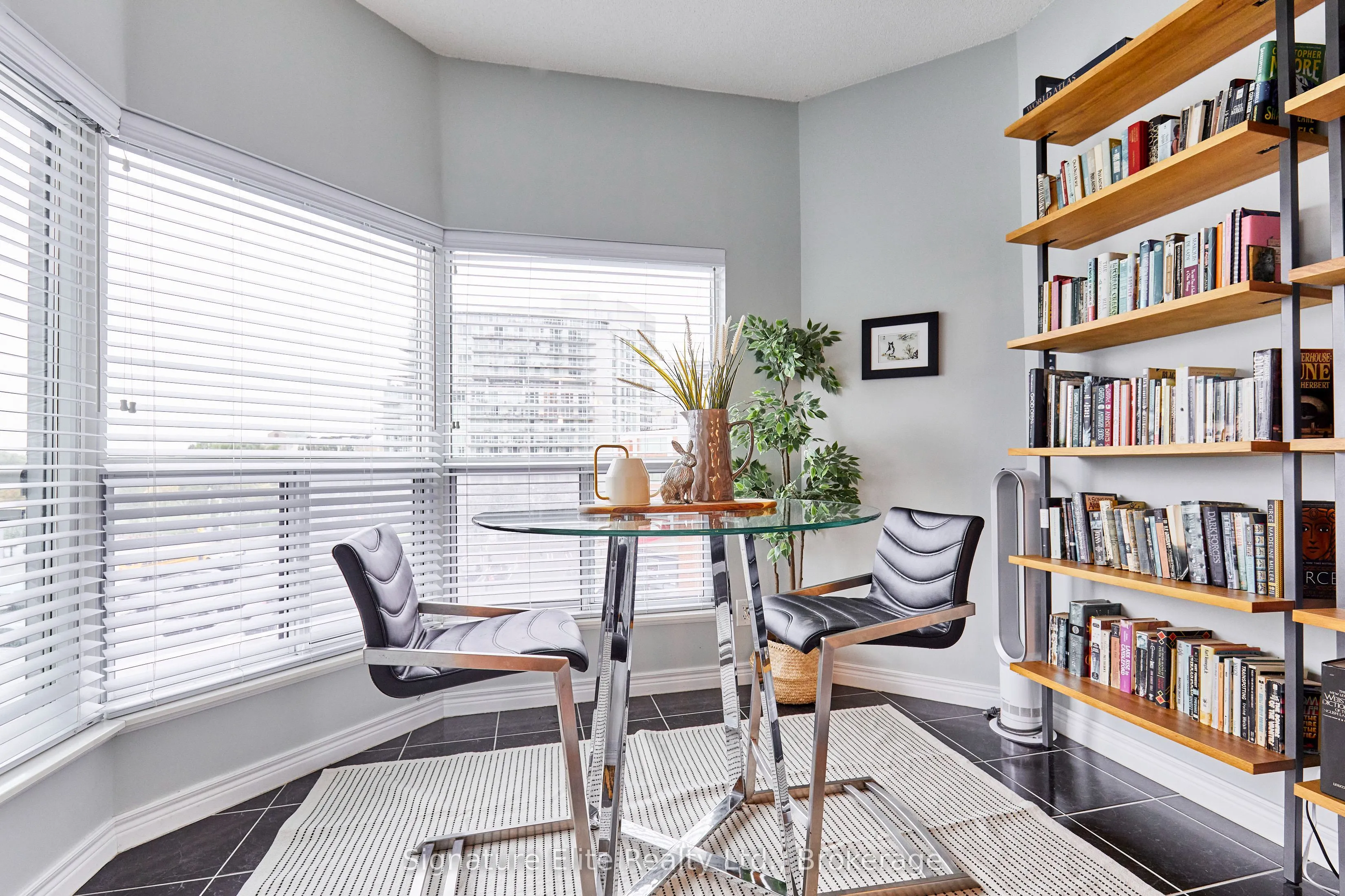 600 Queens Quay W, #618
