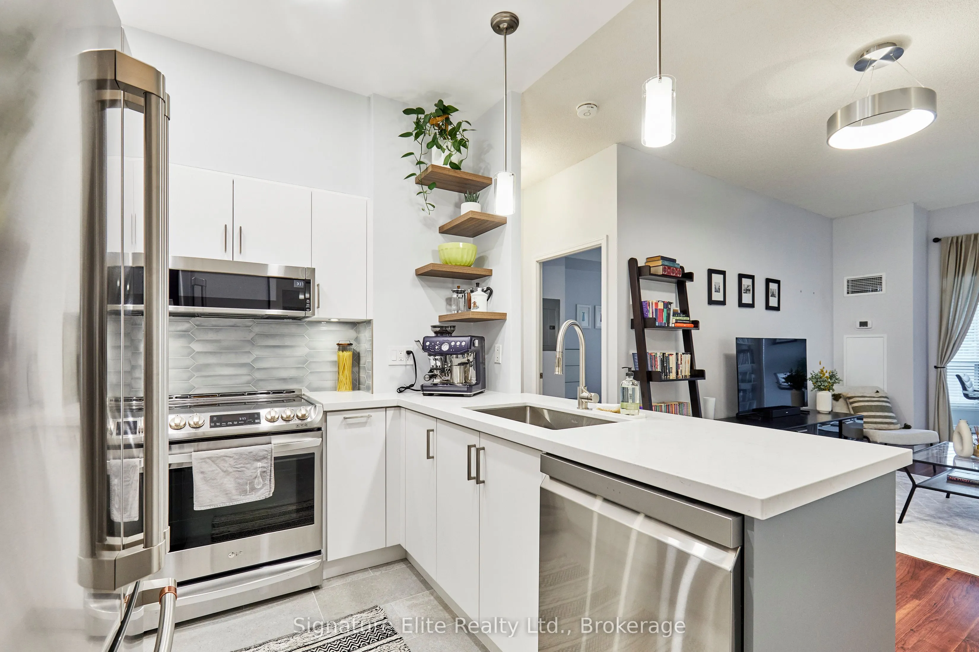 600 Queens Quay W, #618