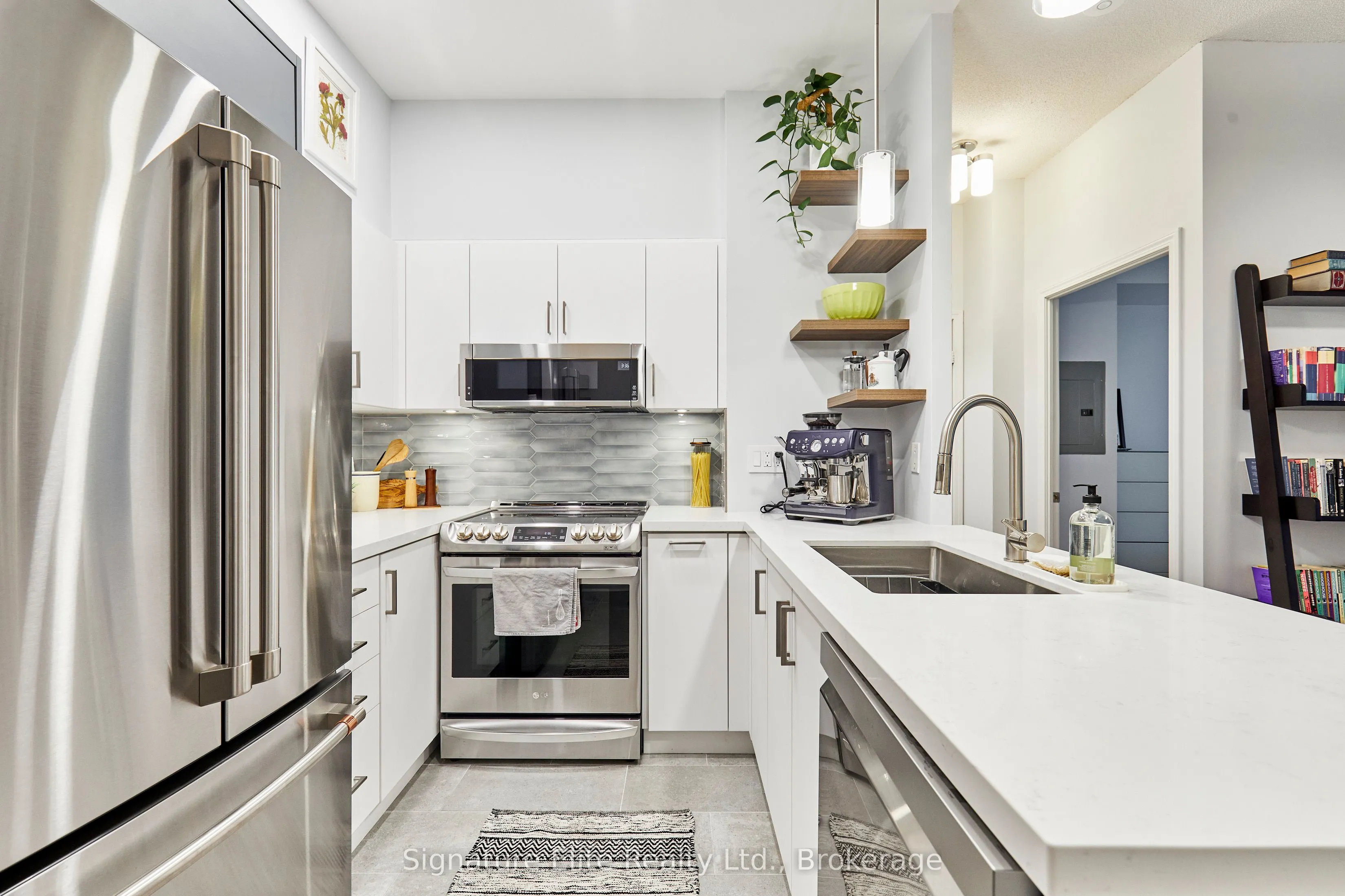 600 Queens Quay W, #618