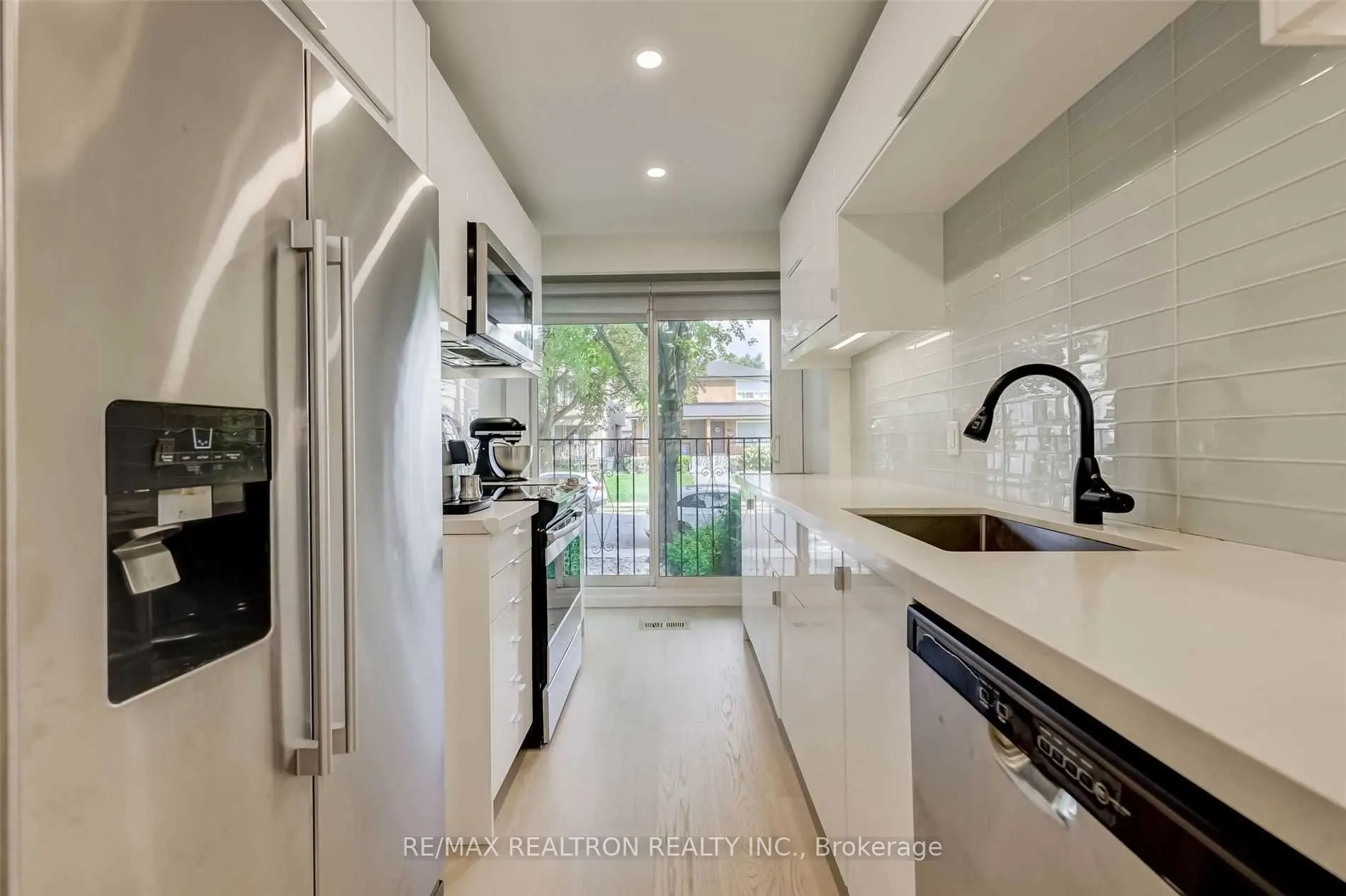 195 Bedford Park Avenue