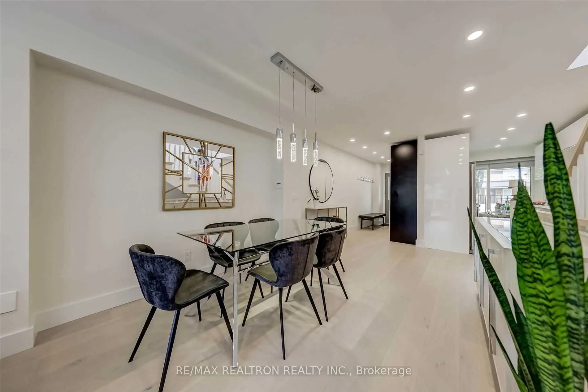 195 Bedford Park Avenue