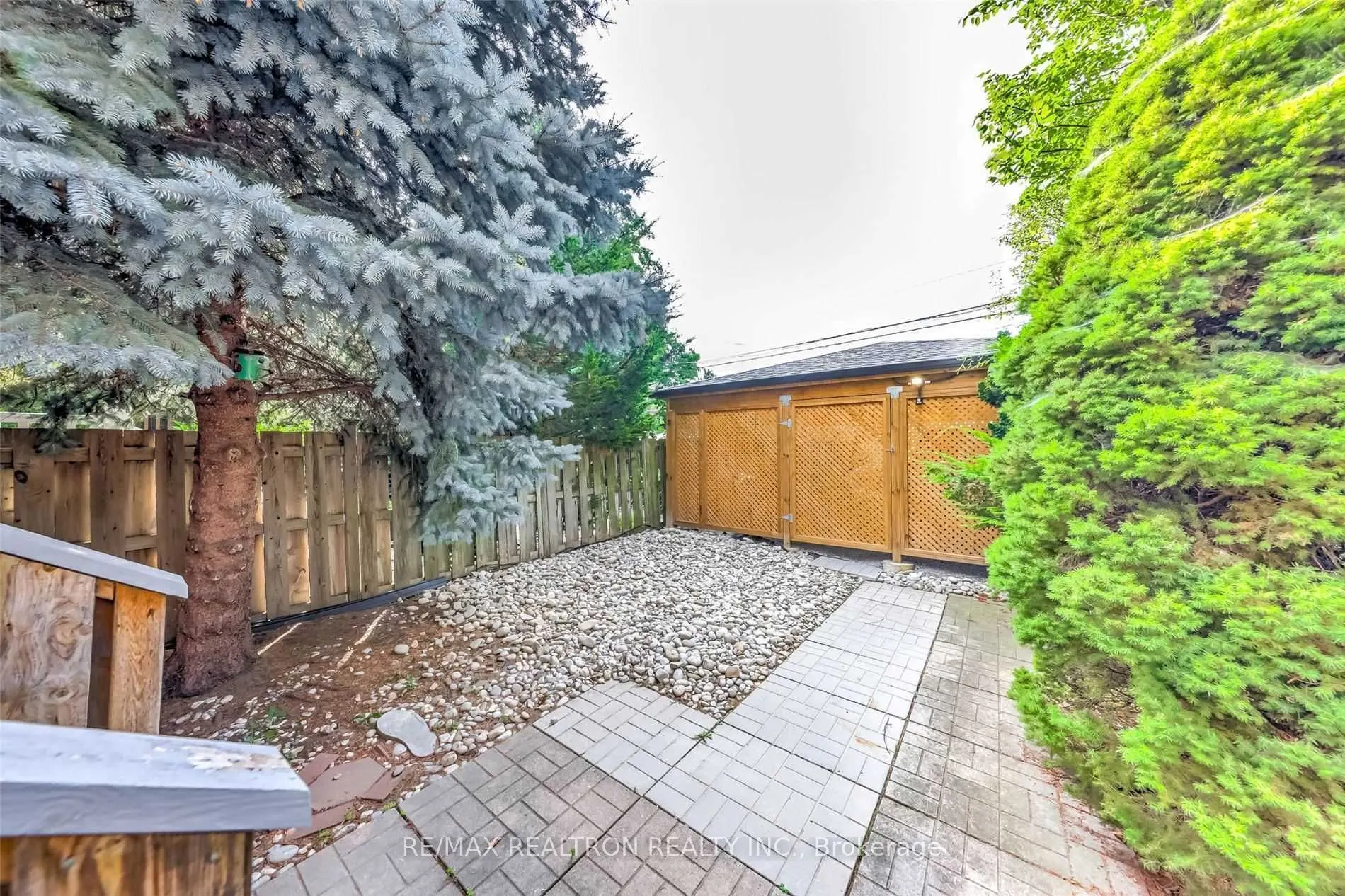 195 Bedford Park Avenue
