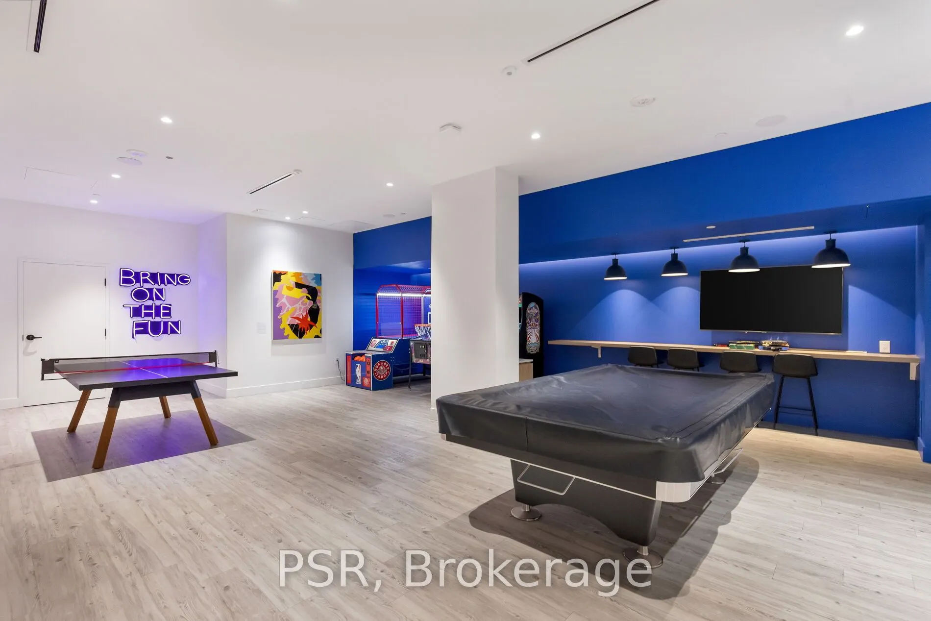130 River Street, #703