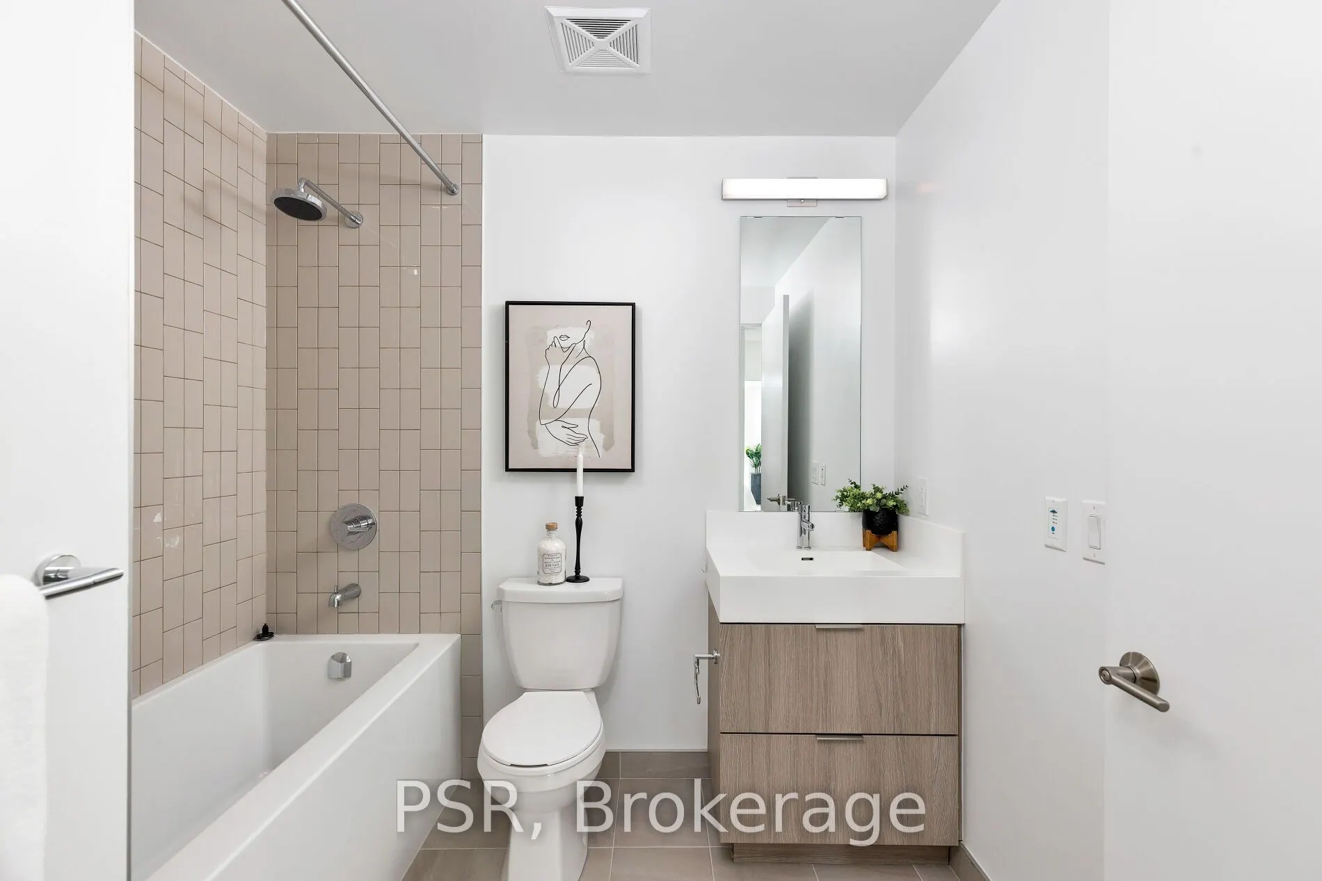 130 River Street, #703