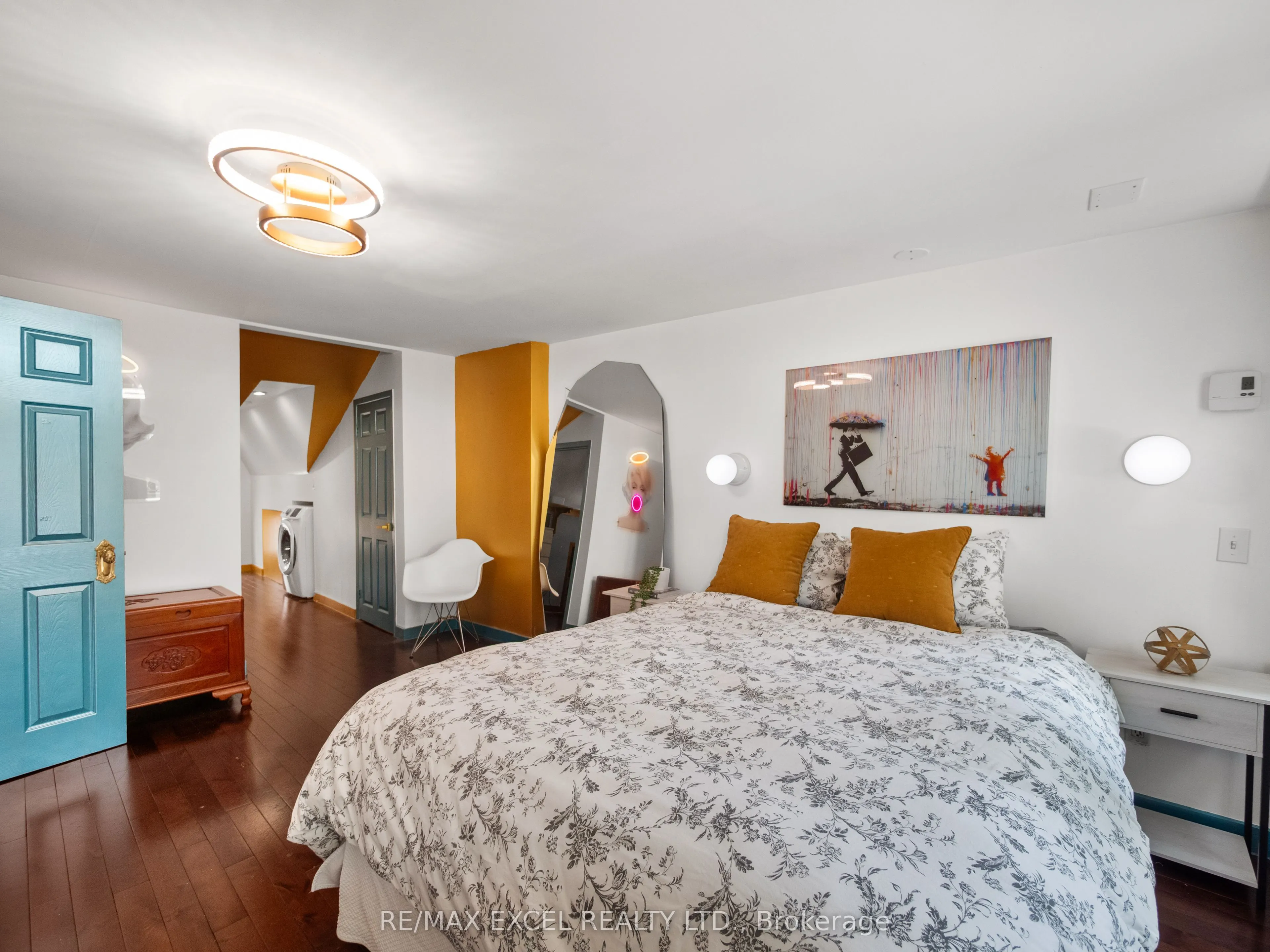 137 Gerrard Street E, #Second & Third