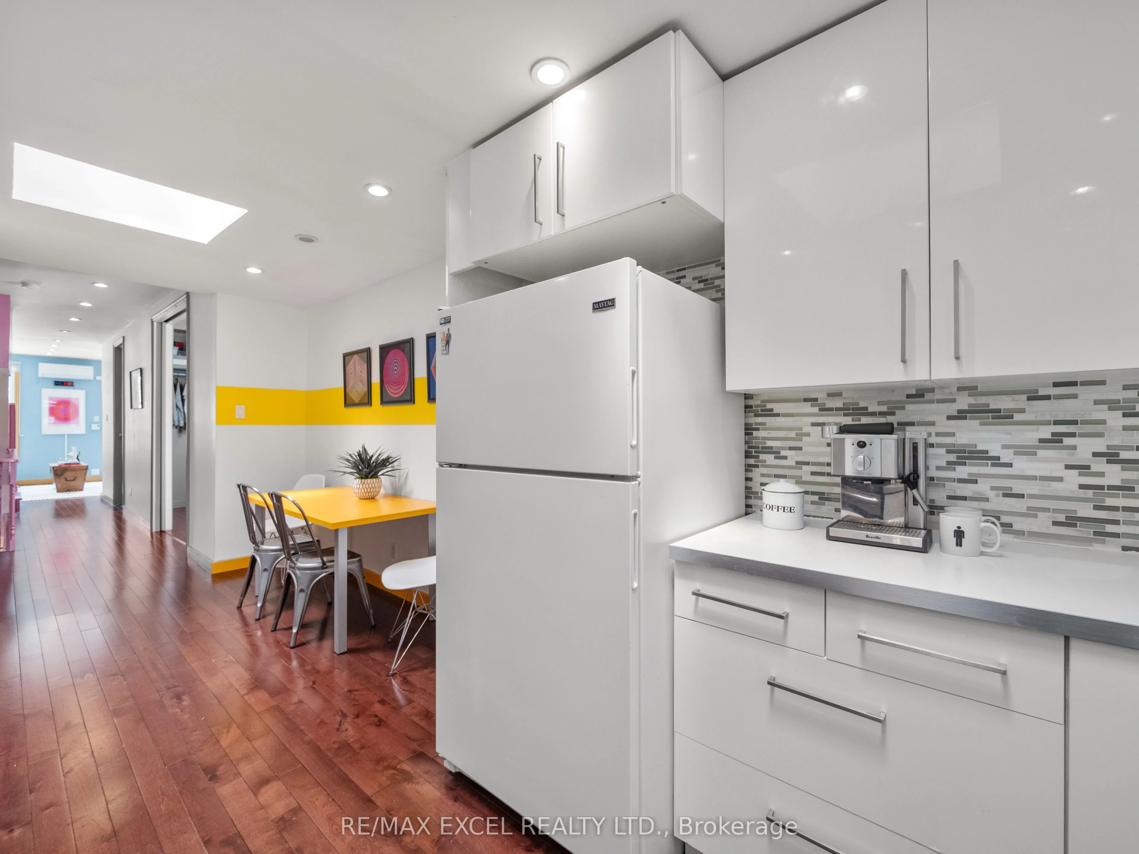 137 Gerrard Street E, #Second & Third