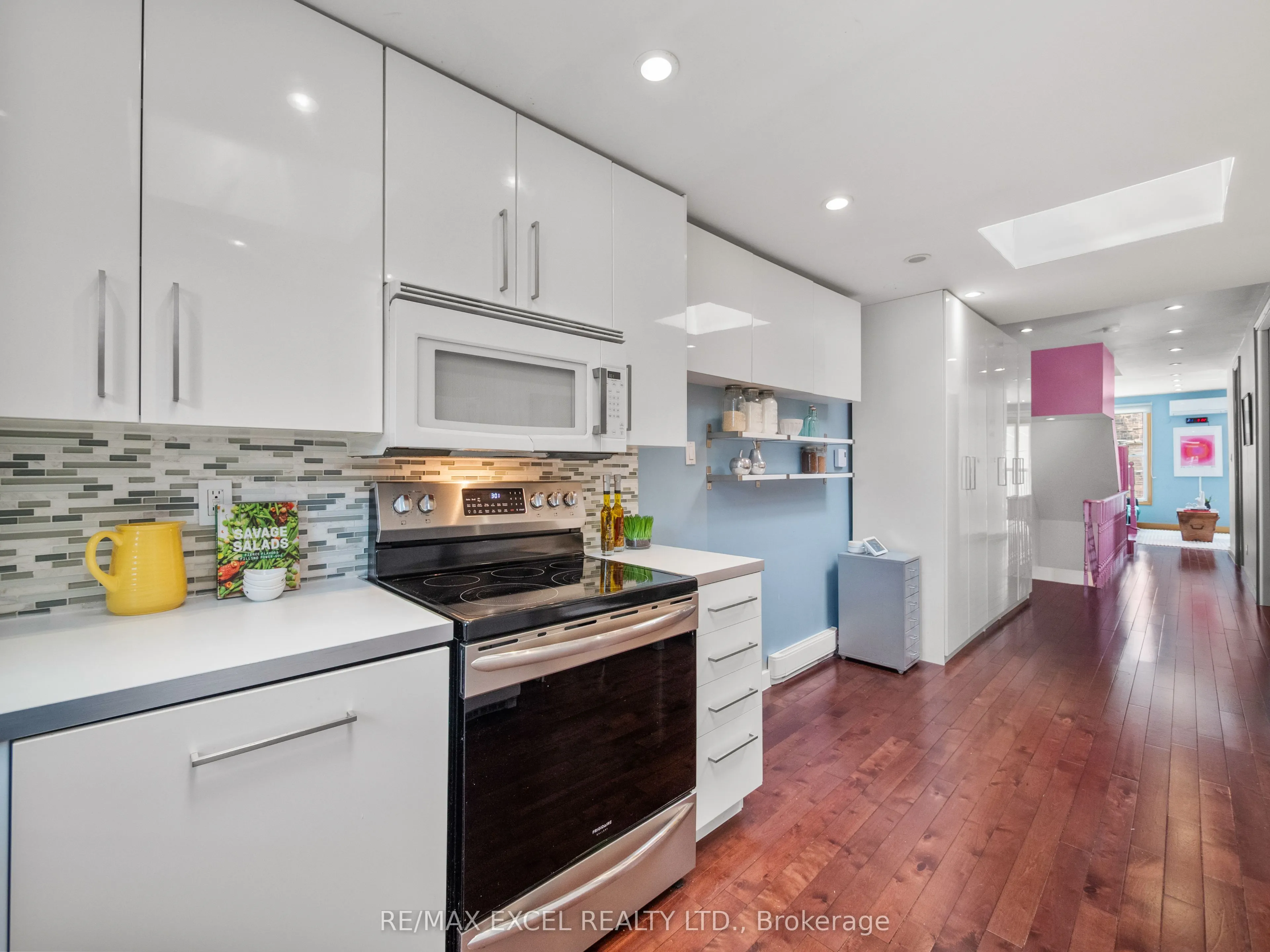 137 Gerrard Street E, #Second & Third