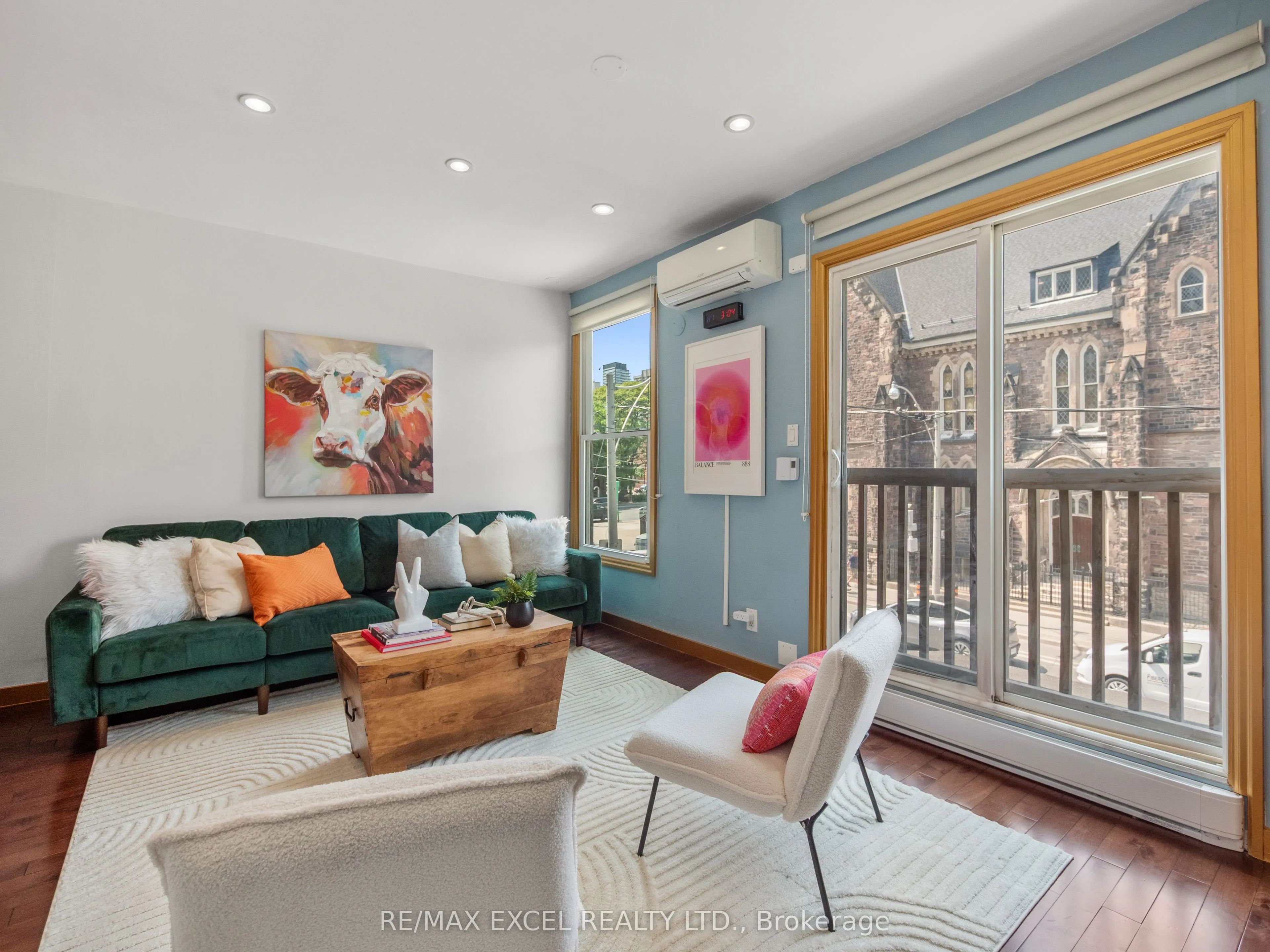 137 Gerrard Street E, #Second & Third