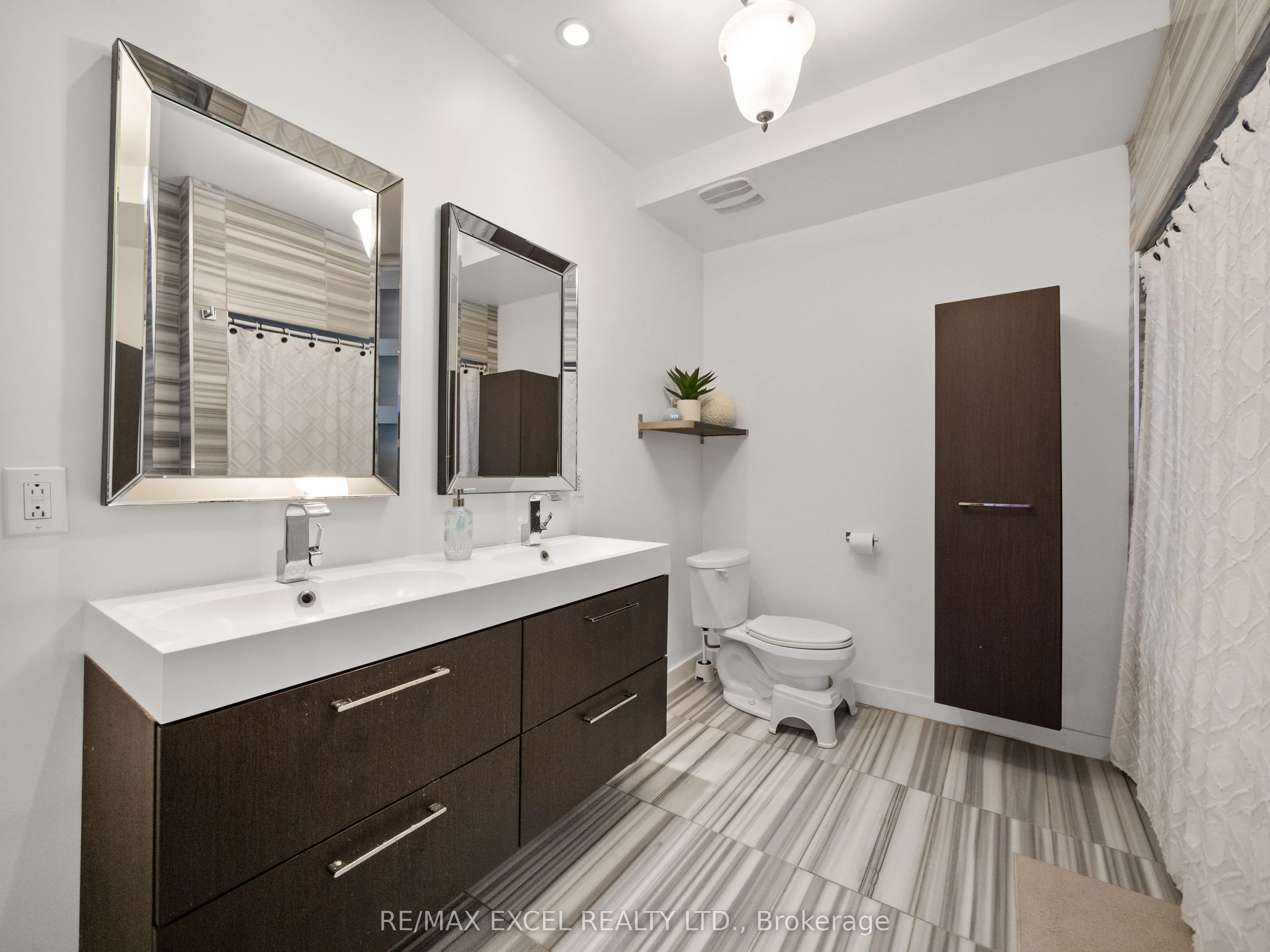 137 Gerrard Street E, #Second & Third