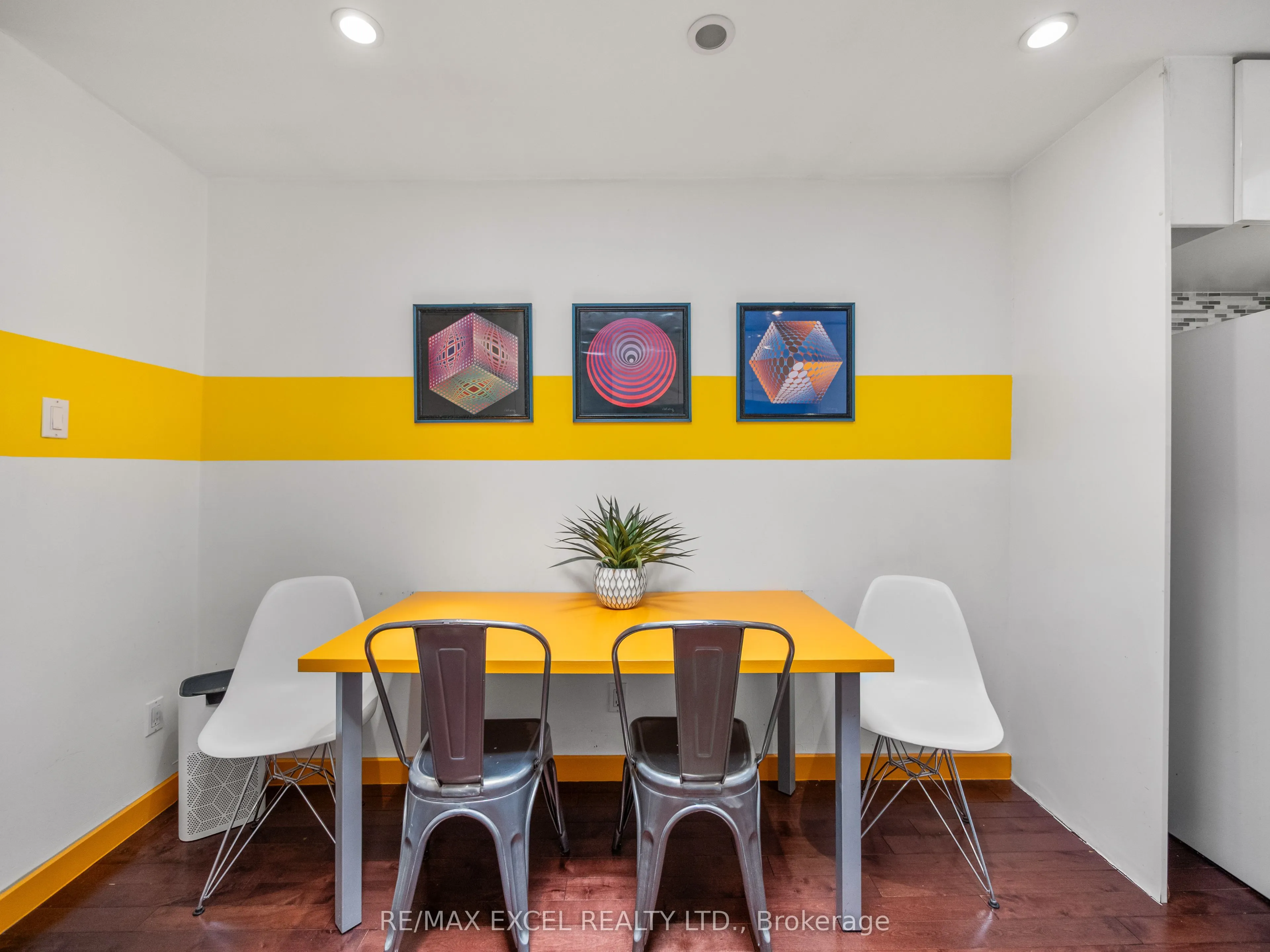 137 Gerrard Street E, #Second & Third