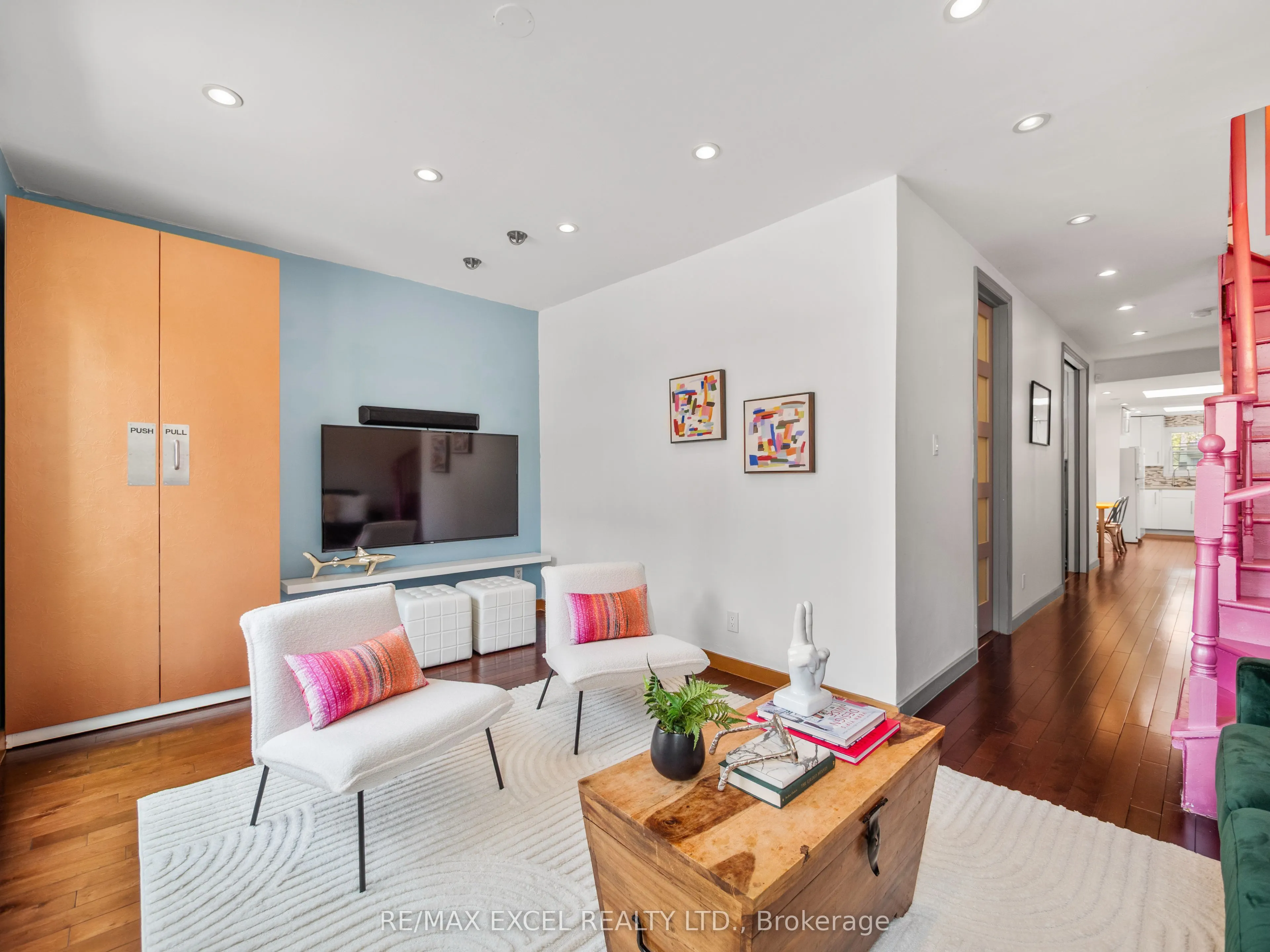 137 Gerrard Street E, #Second & Third