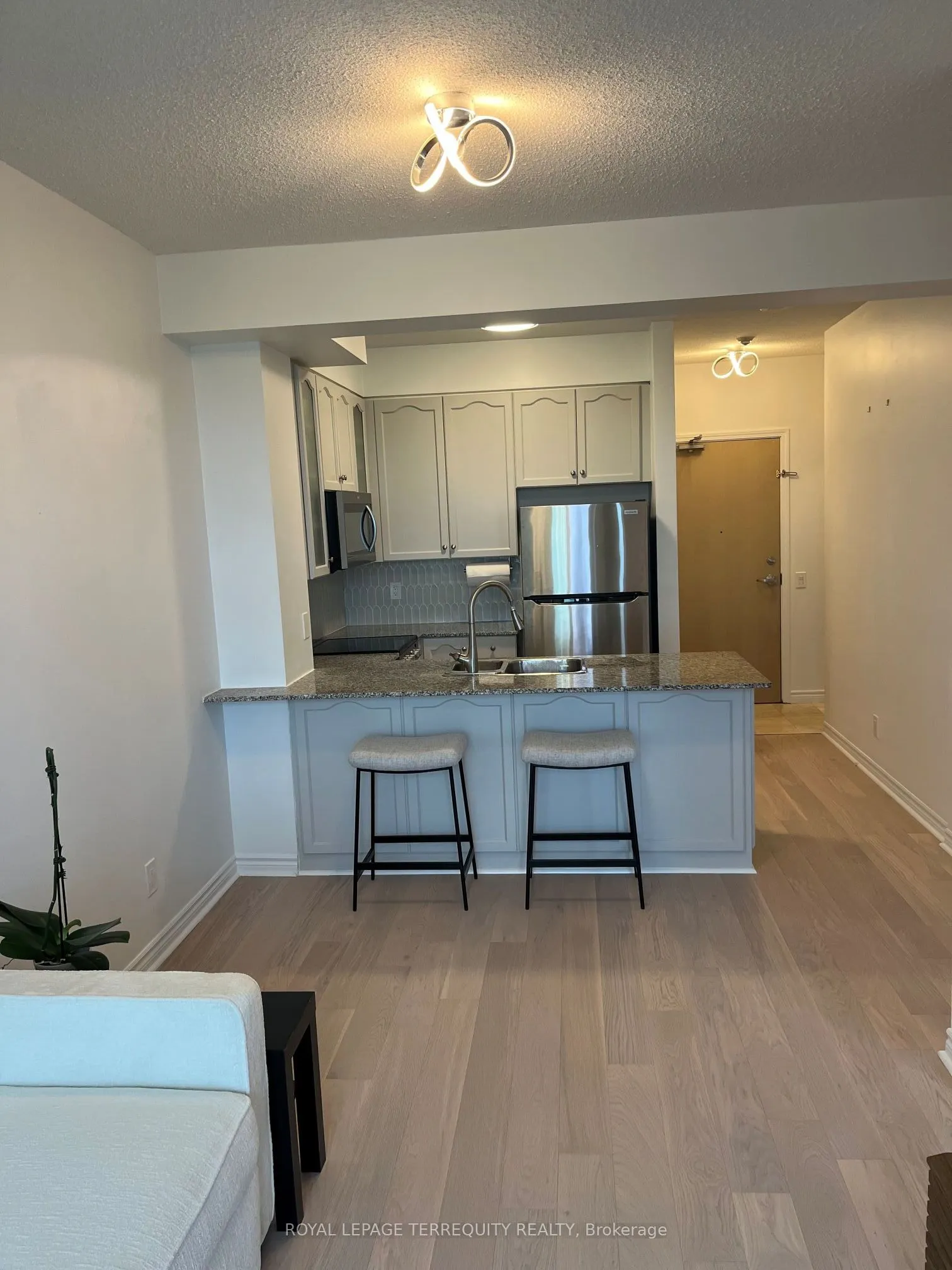 60 Byng Avenue, #1106
