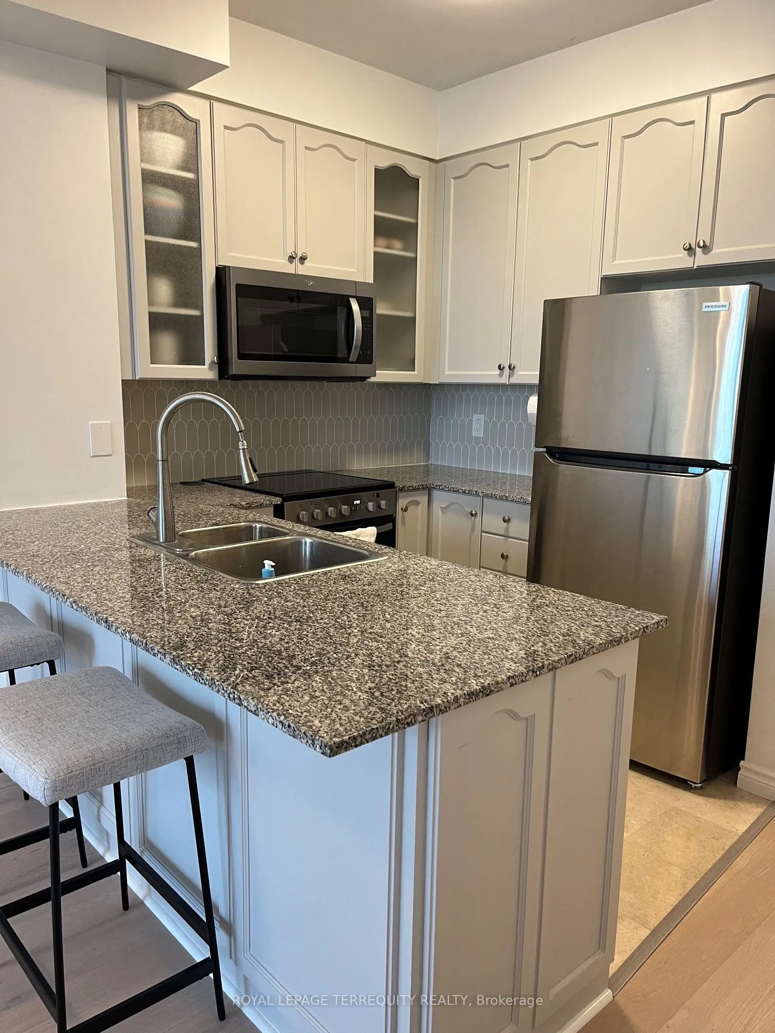 60 Byng Avenue, #1106
