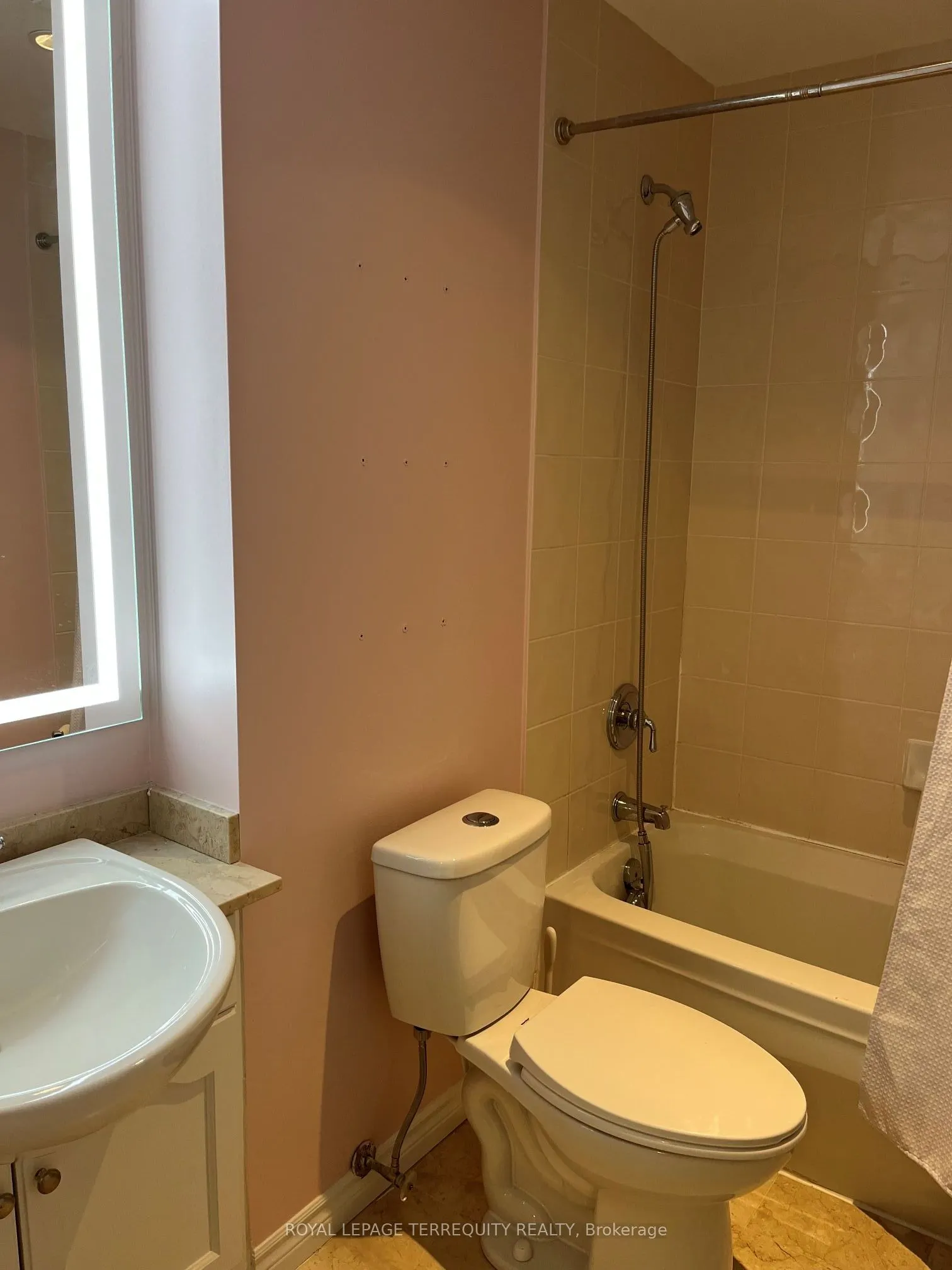 60 Byng Avenue, #1106