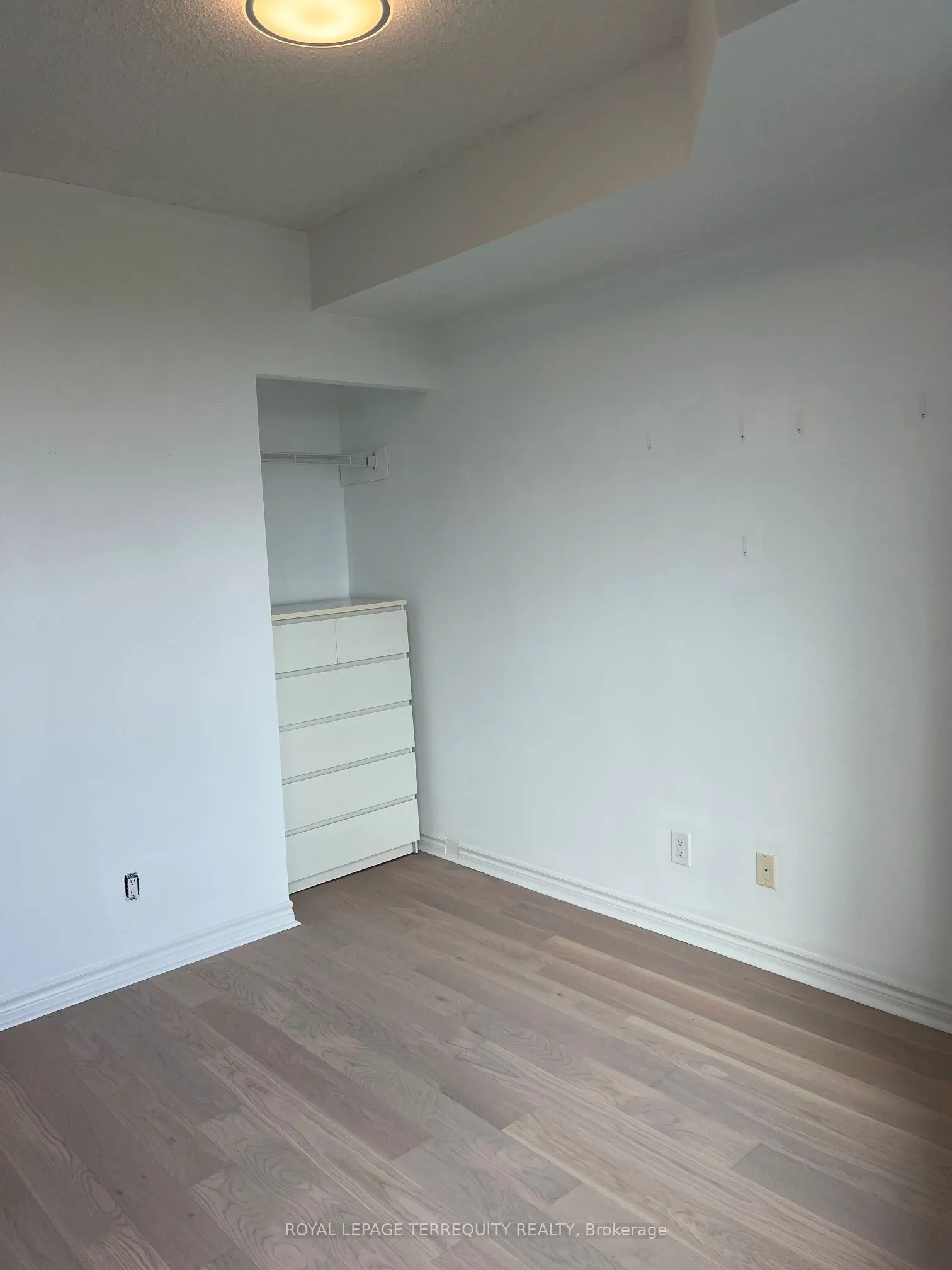 60 Byng Avenue, #1106