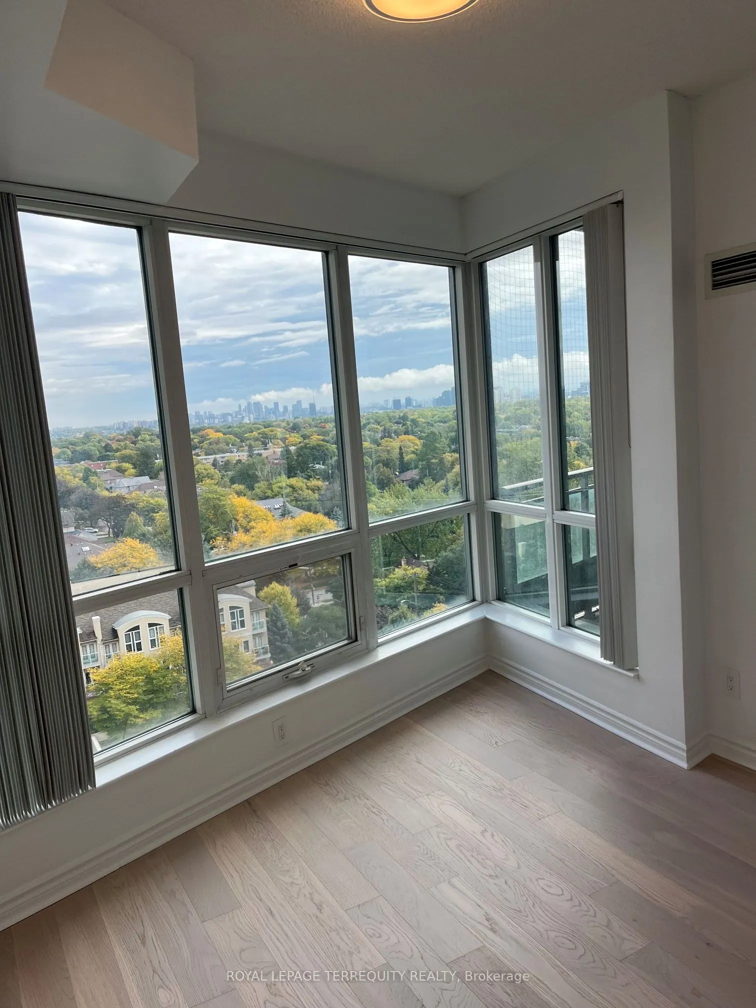 60 Byng Avenue, #1106