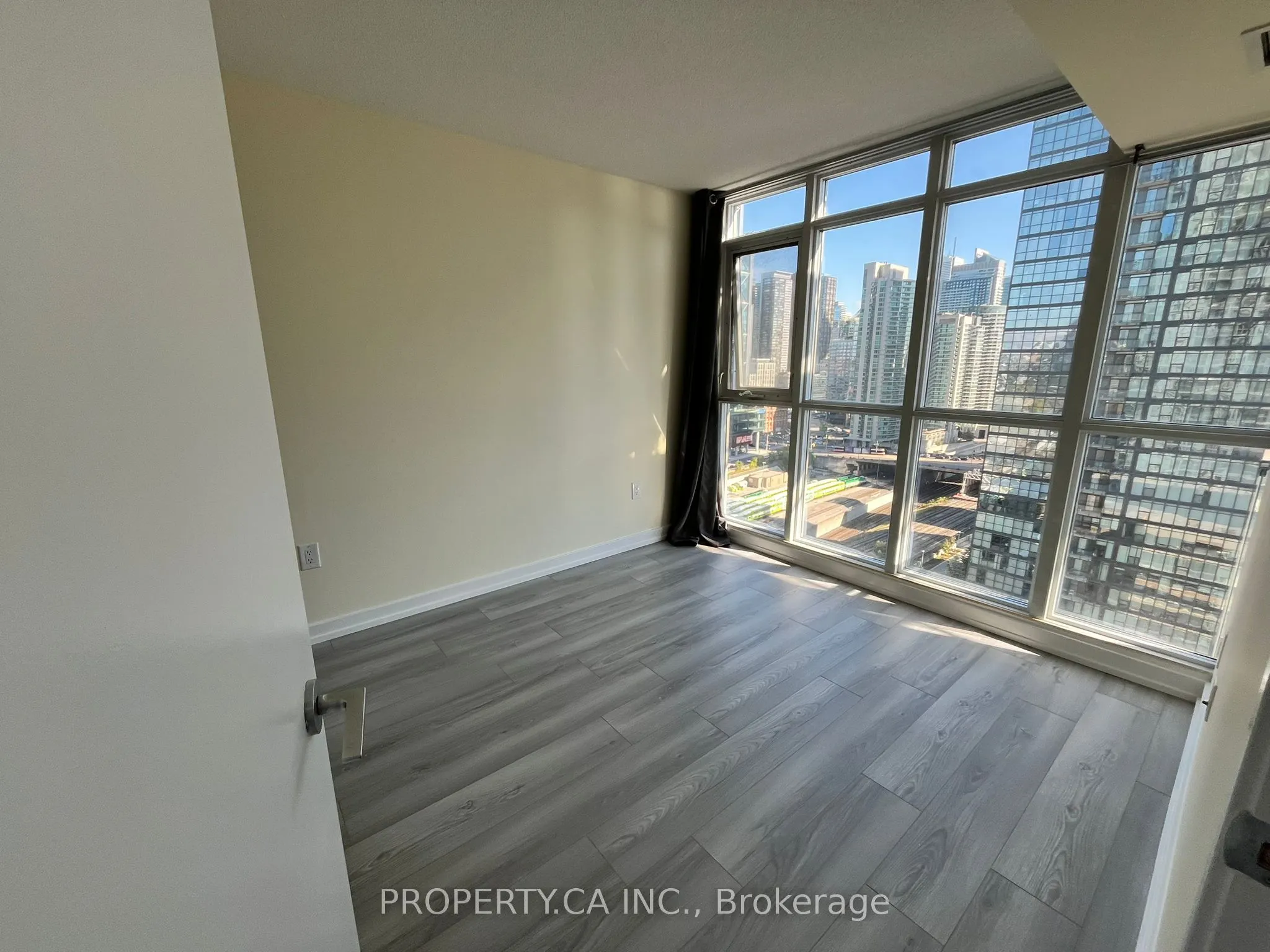 15 Iceboat Terrace, #2205