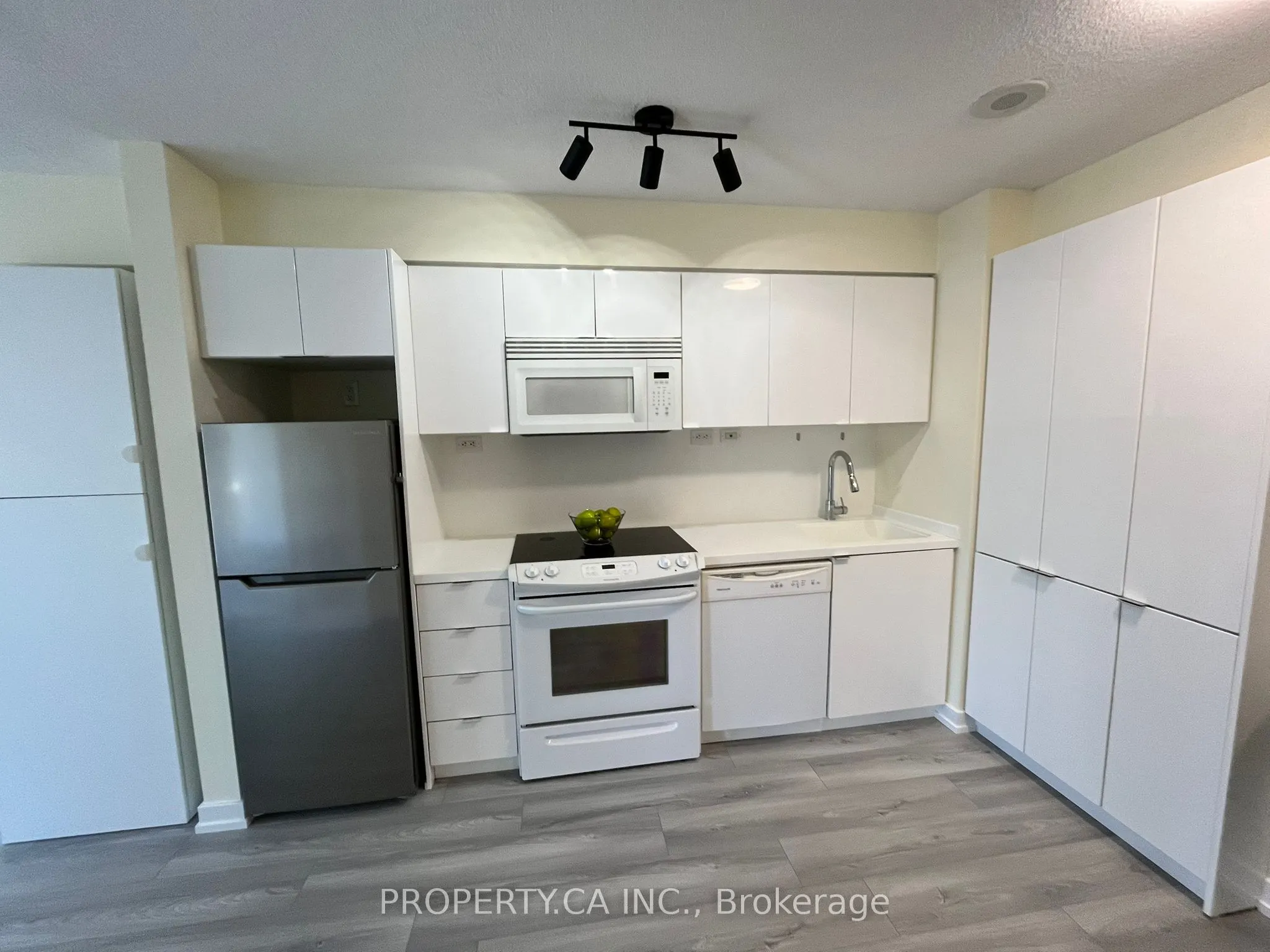 15 Iceboat Terrace, #2205