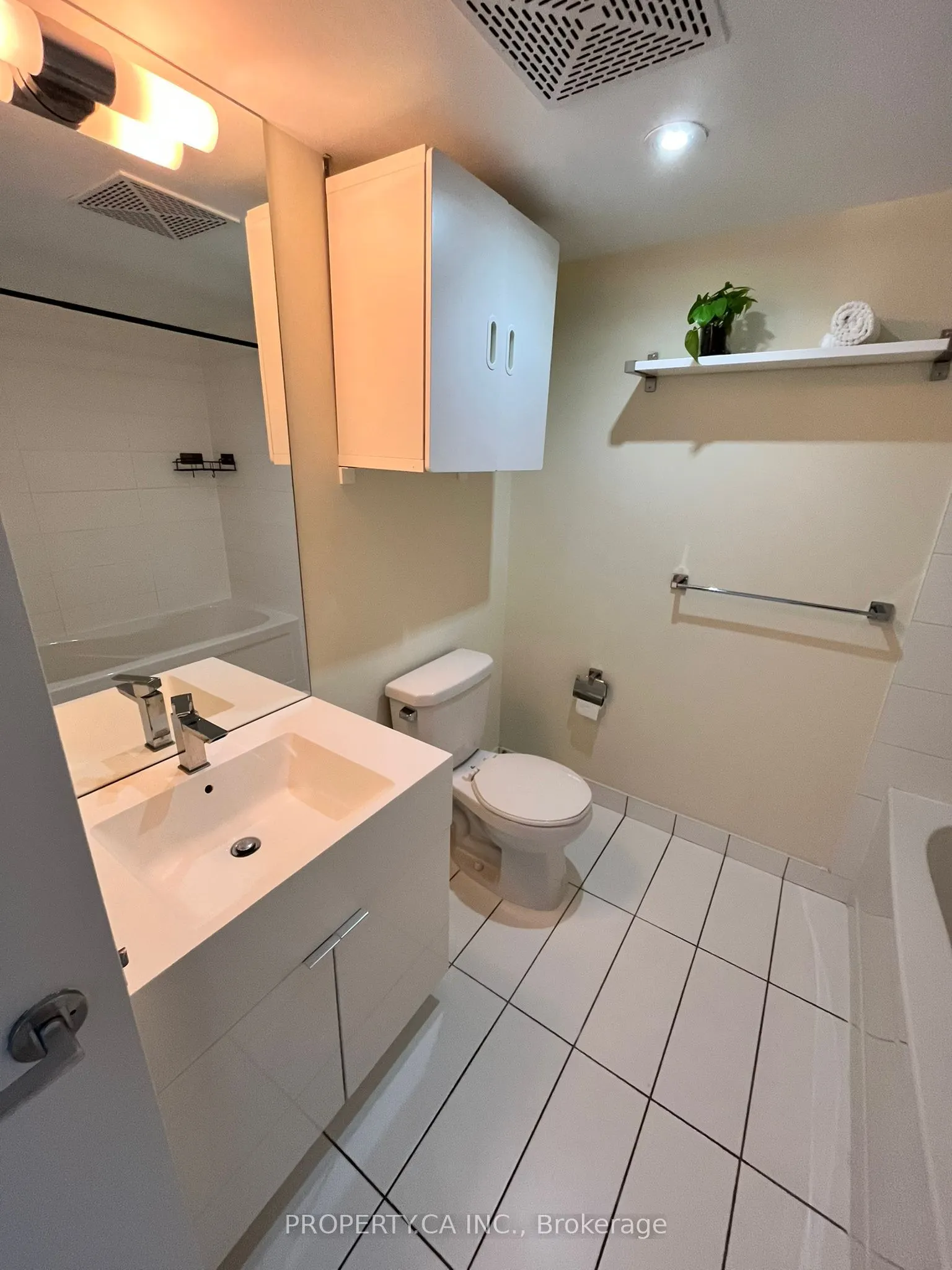 15 Iceboat Terrace, #2205