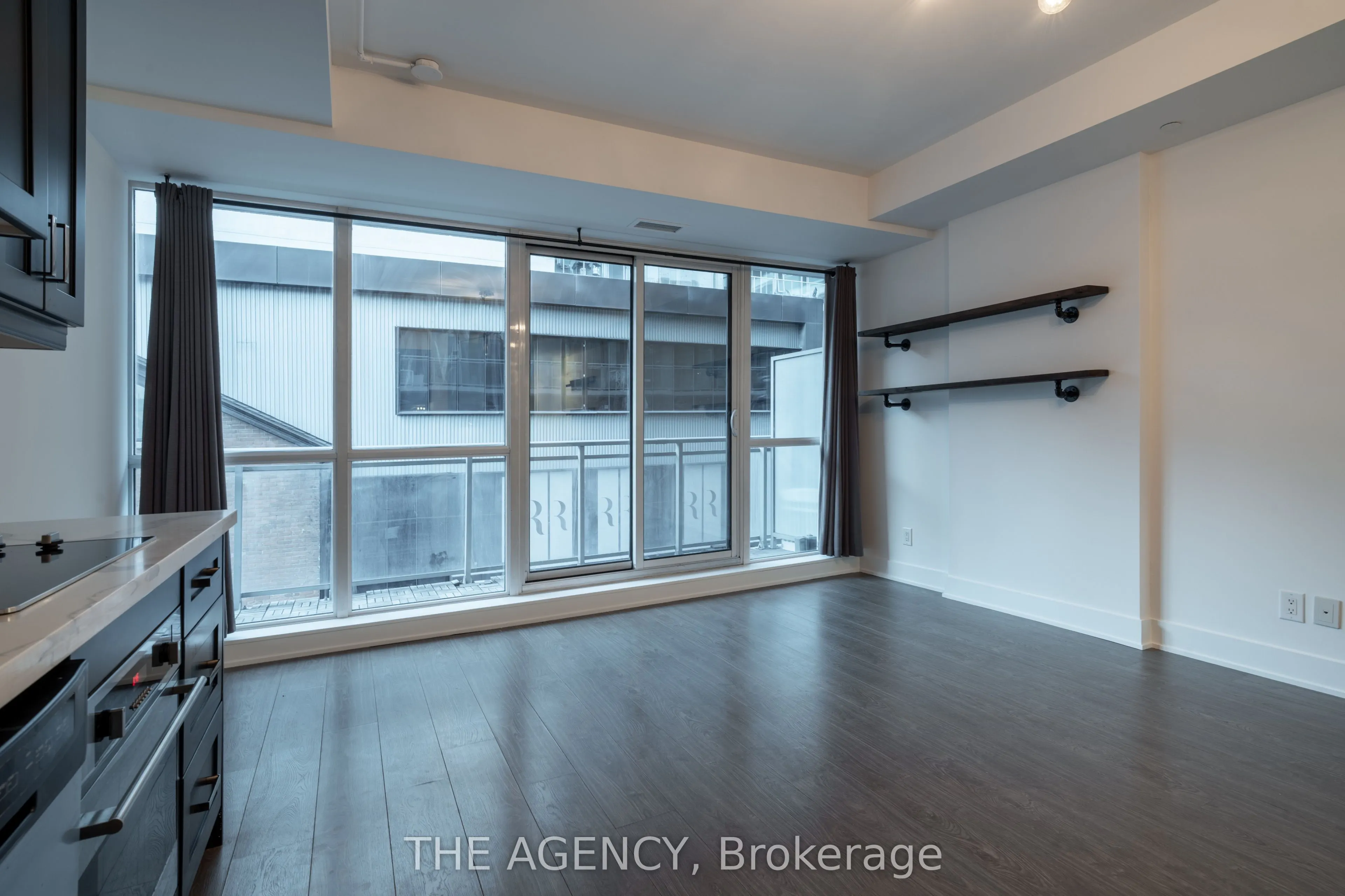 508 WELLINGTON Street W, #304