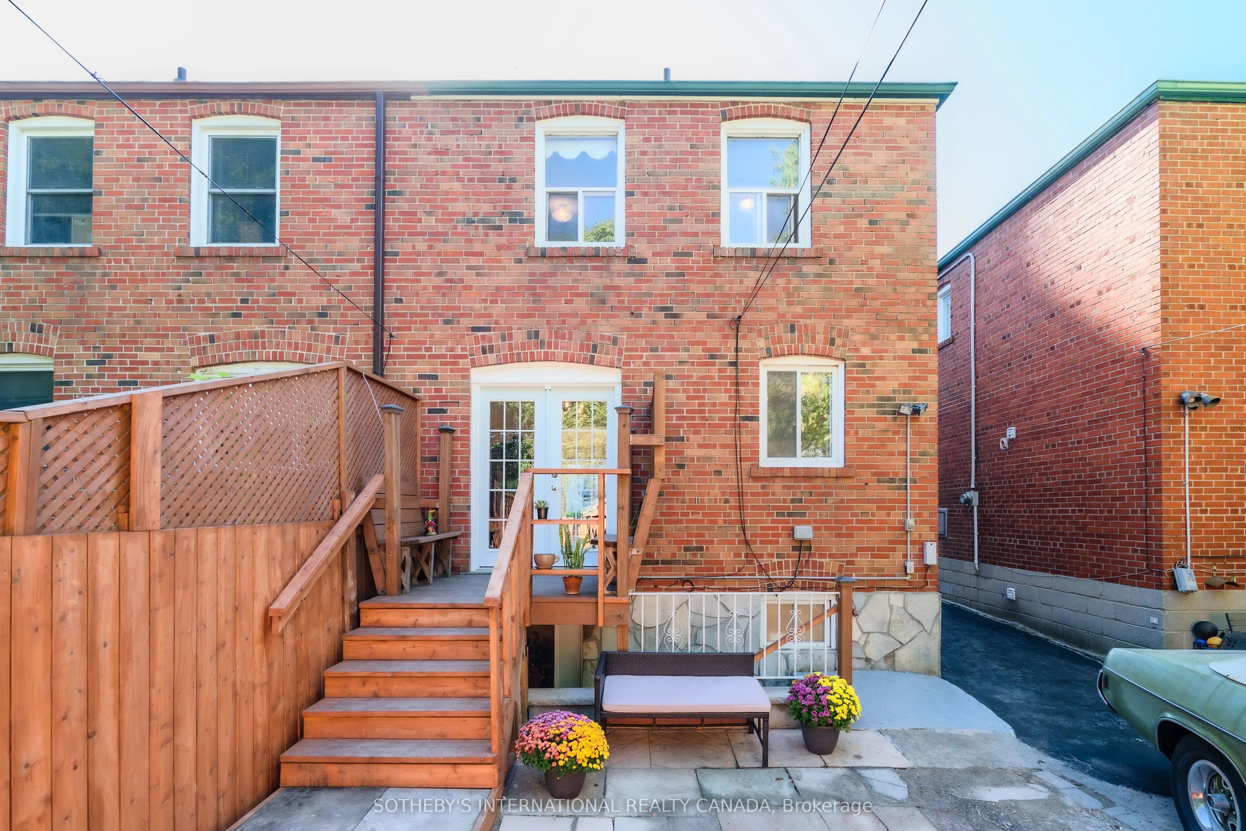 930 Eglinton Avenue E