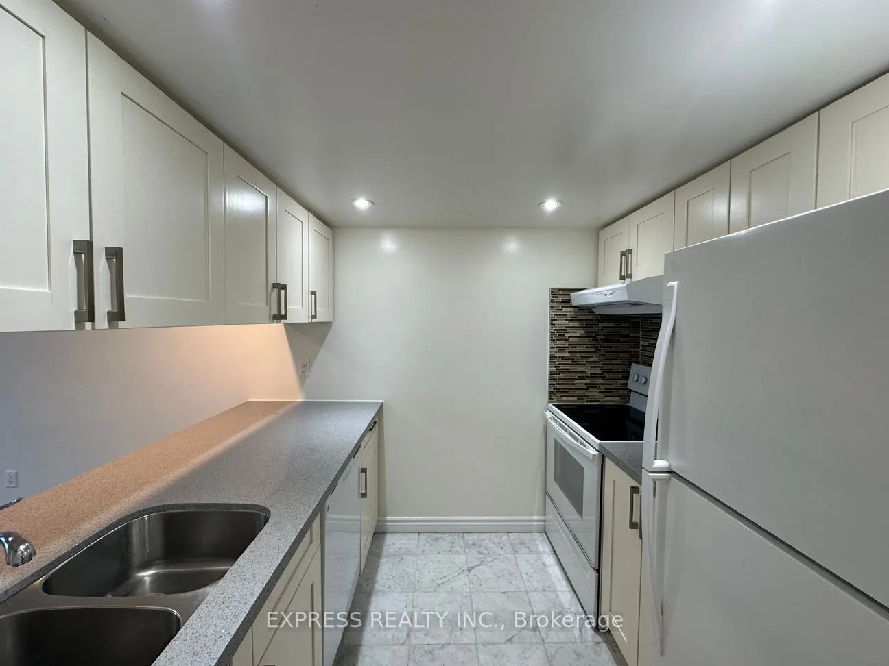 38 Elm Street, #2702