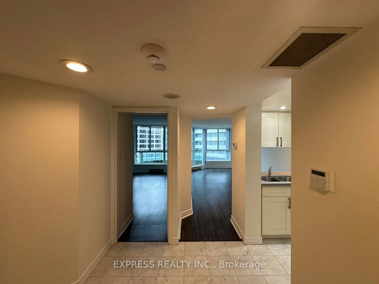 38 Elm Street, #2702