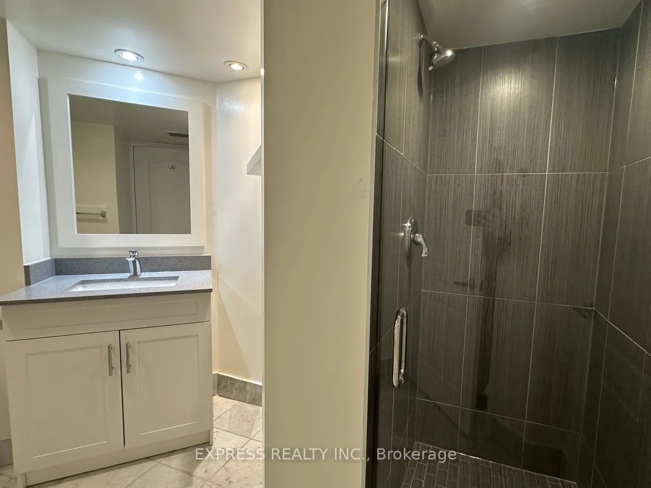 38 Elm Street, #2702