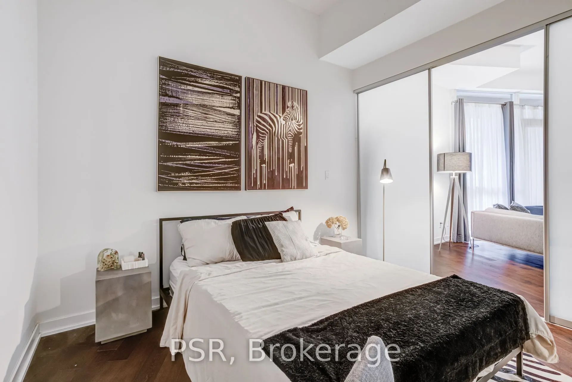 20 Bruyeres Mews